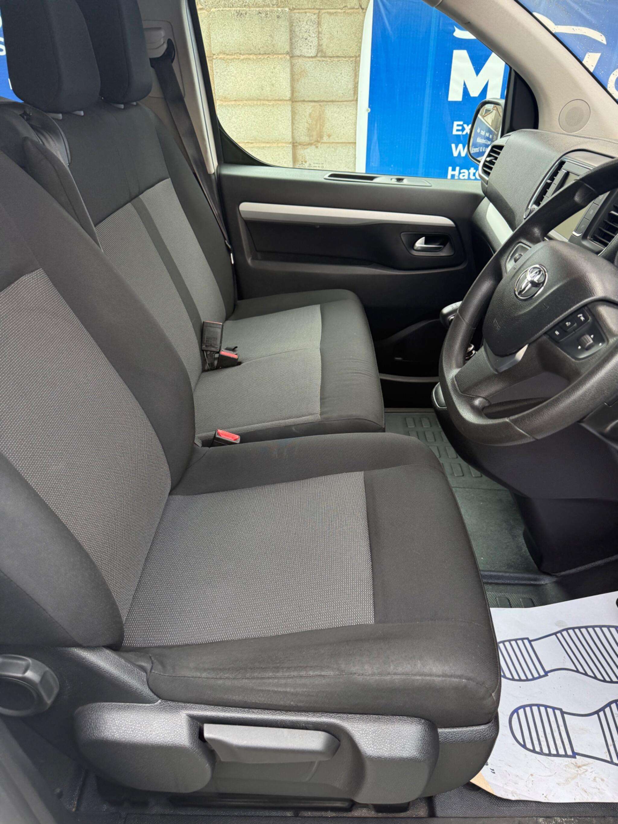 2018 TOYOTA PROACE 2018 TOYOTA PROACE