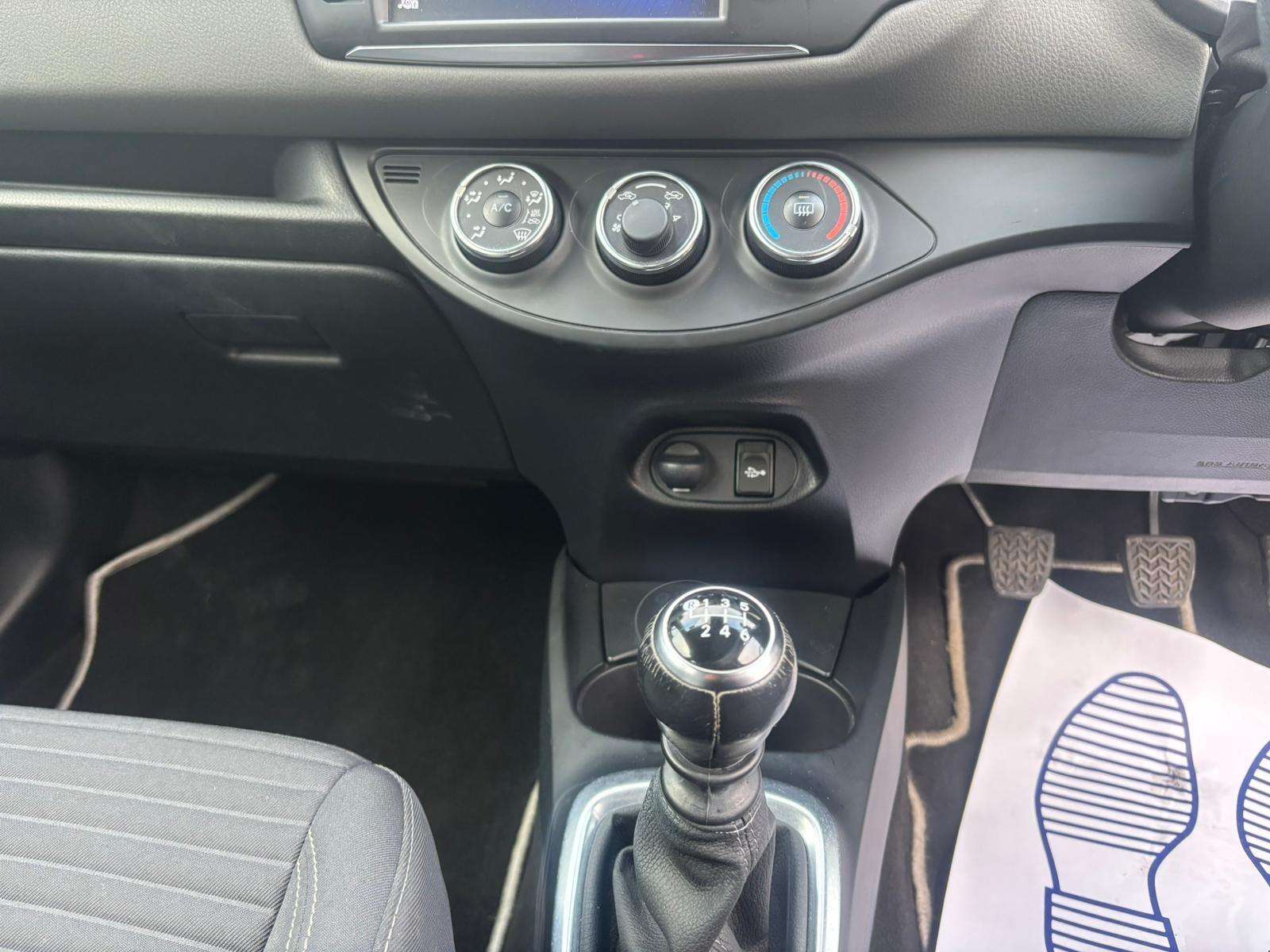 2018 TOYOTA YARIS 2018 TOYOTA YARIS