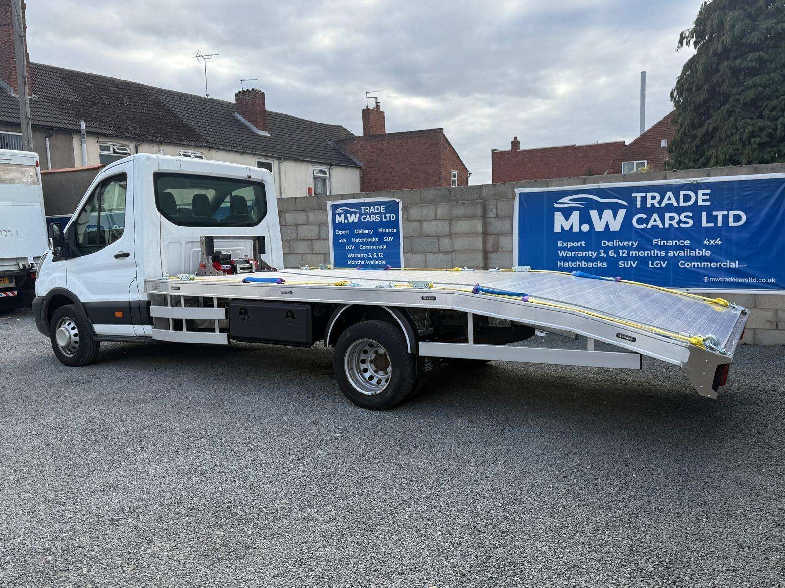 A 2020 FORD TRANSIT 2.0 350 EcoBlue Leader RWD L4 Euro 6 (s/s) 2dr A 2020 FORD TRANSIT 2.0 350 EcoBlue Leader RWD L4 Euro 6 (s/s) 2dr