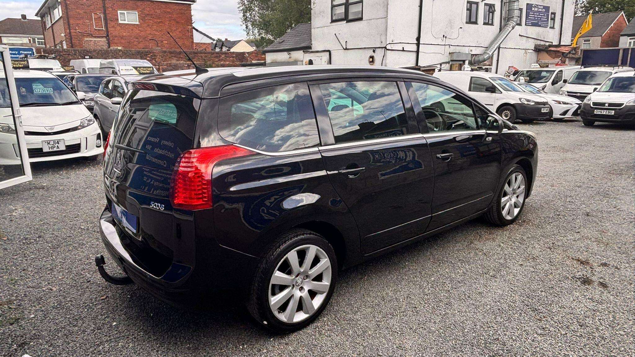 2015 PEUGEOT 5008 2015 PEUGEOT 5008