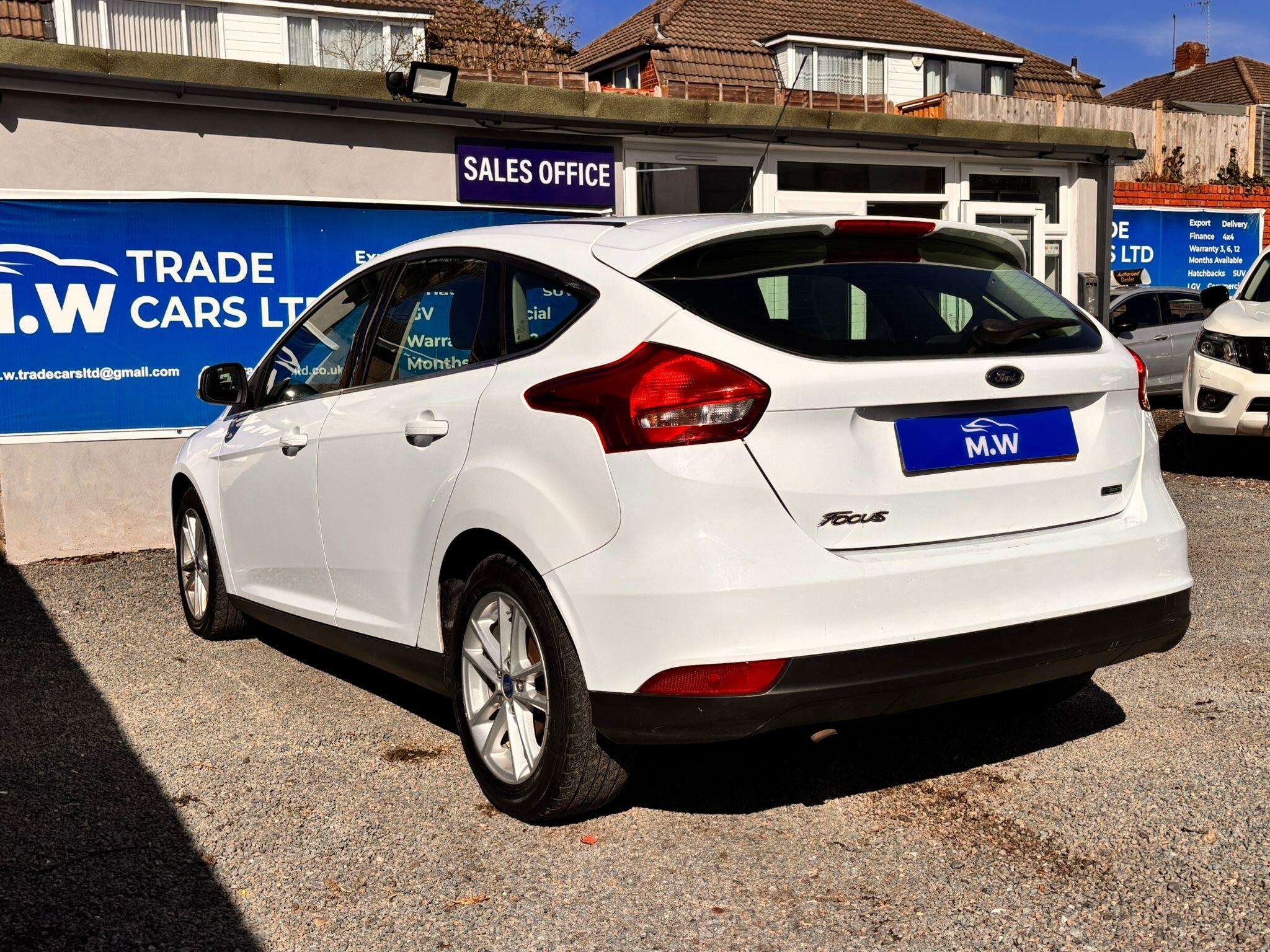 A 2015 FORD FOCUS 1.0T EcoBoost Zetec Euro 6 (s/s) 5dr A 2015 FORD FOCUS 1.0T EcoBoost Zetec Euro 6 (s/s) 5dr