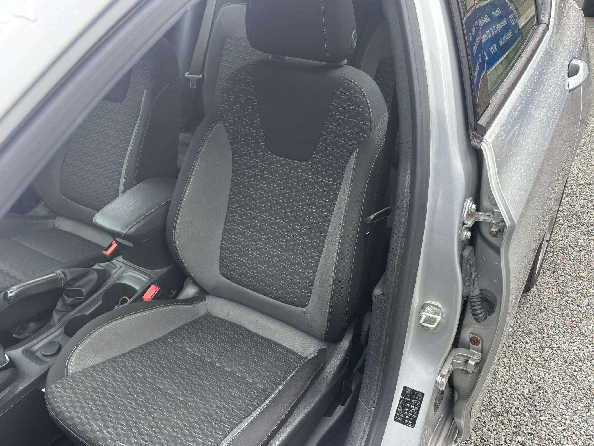 A 2021 VAUXHALL ASTRA 1.5 Turbo D SRi Nav Euro 6 (s/s) 5dr A 2021 VAUXHALL ASTRA 1.5 Turbo D SRi Nav Euro 6 (s/s) 5dr