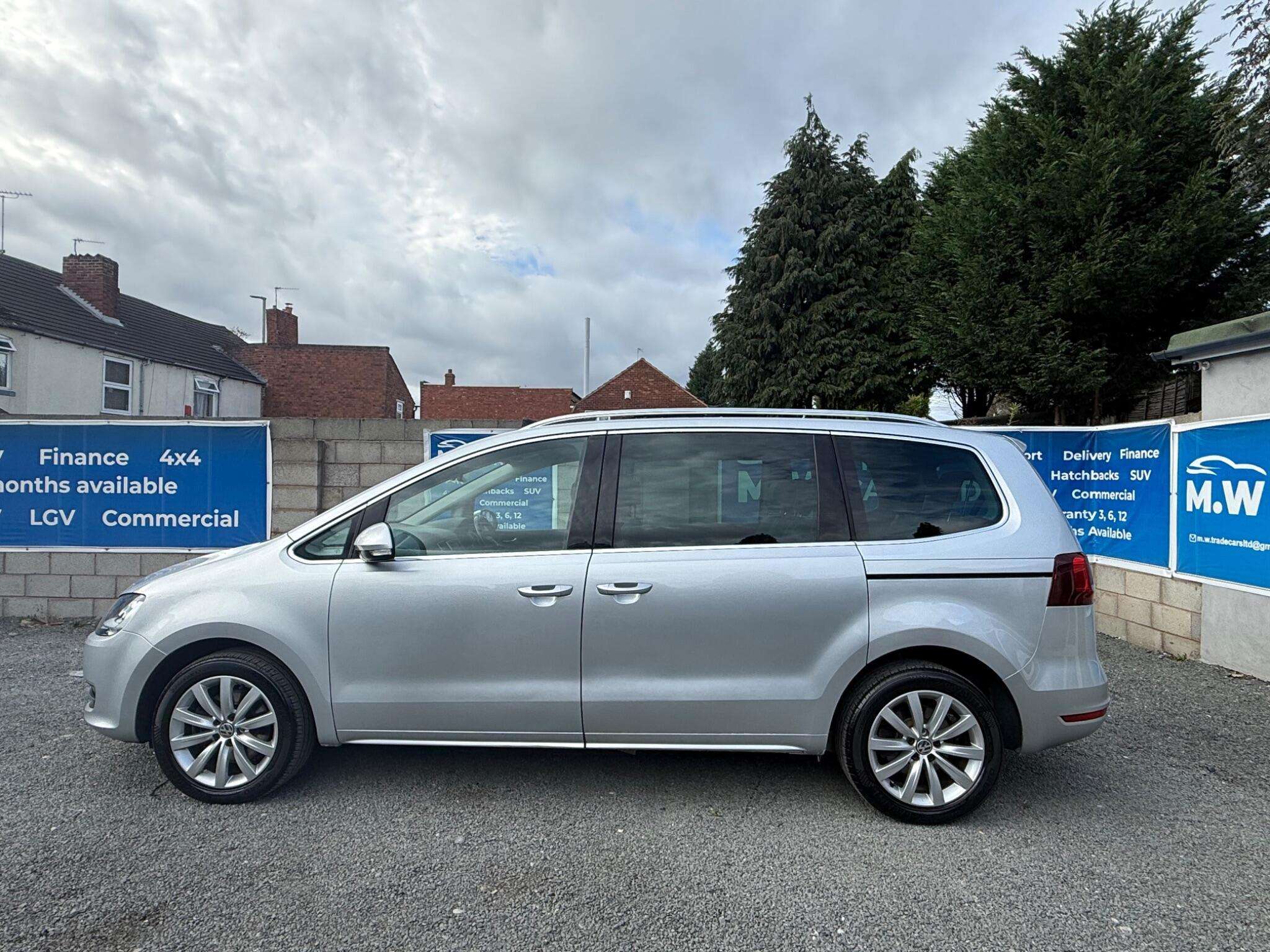 A 2019 VOLKSWAGEN SHARAN 2.0 TDI SEL DSG Euro 6 (s/s) 5dr A 2019 VOLKSWAGEN SHARAN 2.0 TDI SEL DSG Euro 6 (s/s) 5dr