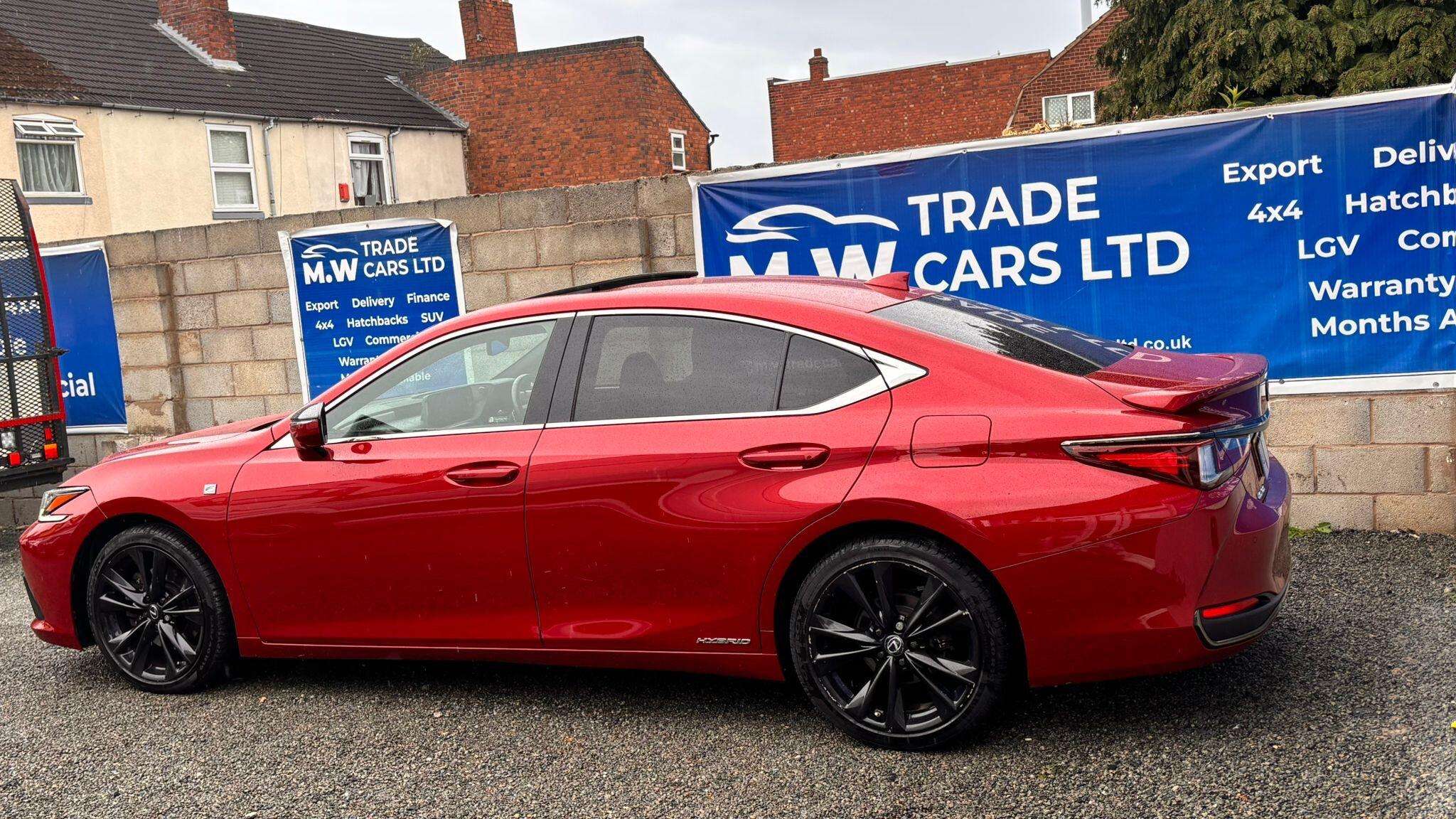 A 2022 LEXUS ES 2.5 300h F Sport E-CVT Euro 6 (s/s) 4dr A 2022 LEXUS ES 2.5 300h F Sport E-CVT Euro 6 (s/s) 4dr