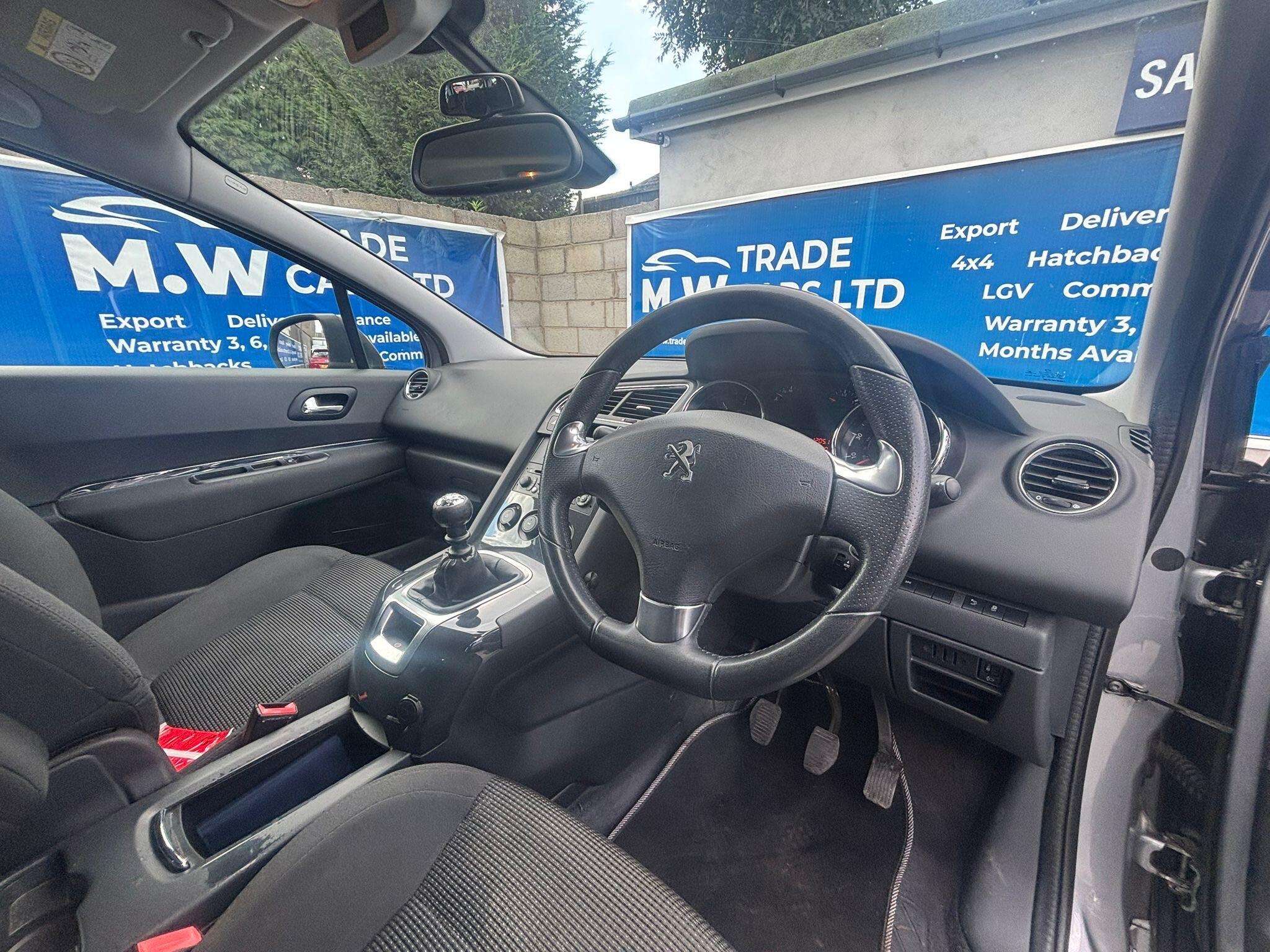 2015 PEUGEOT 5008 2015 PEUGEOT 5008