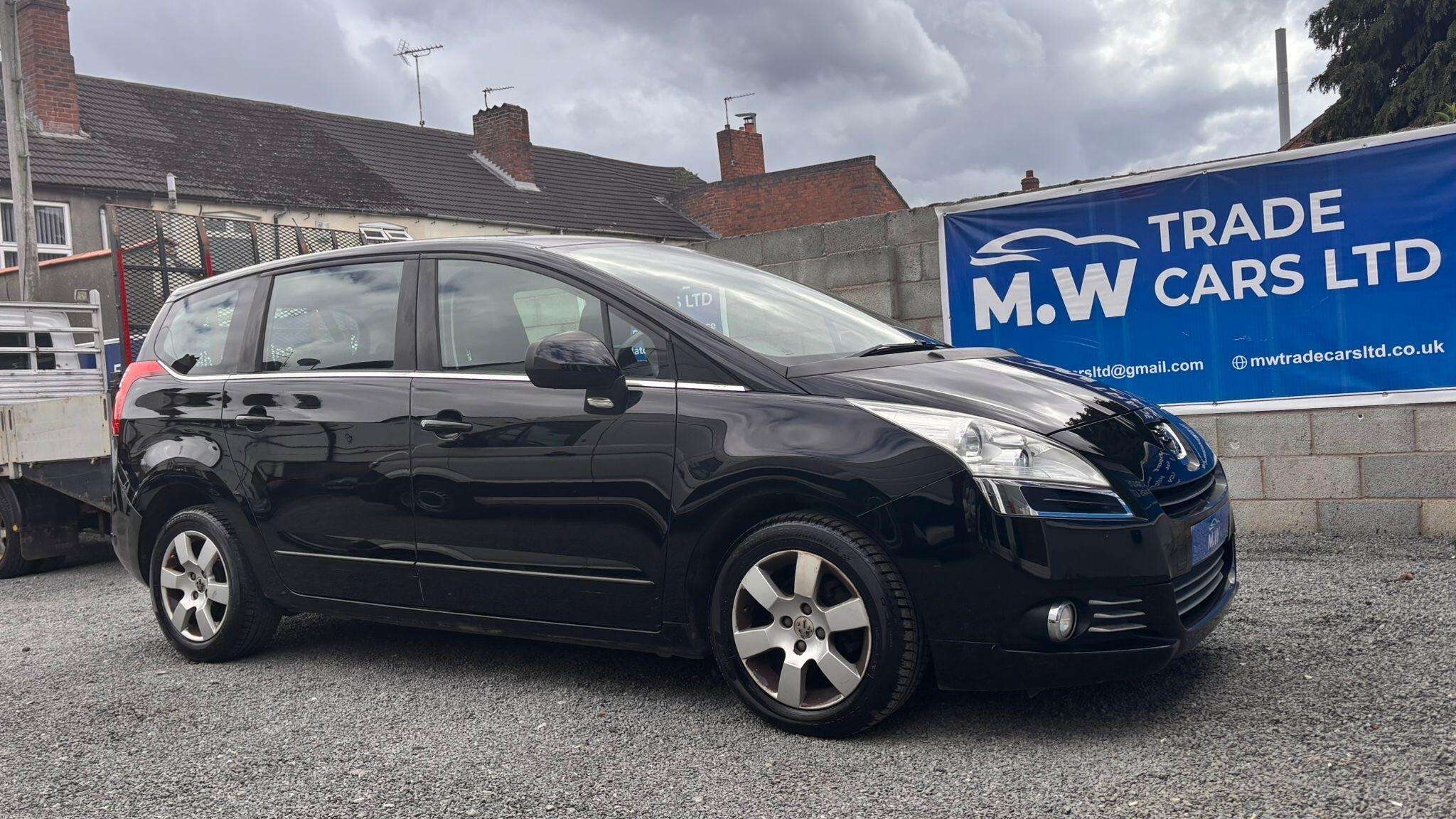 2011 PEUGEOT 5008 2011 PEUGEOT 5008