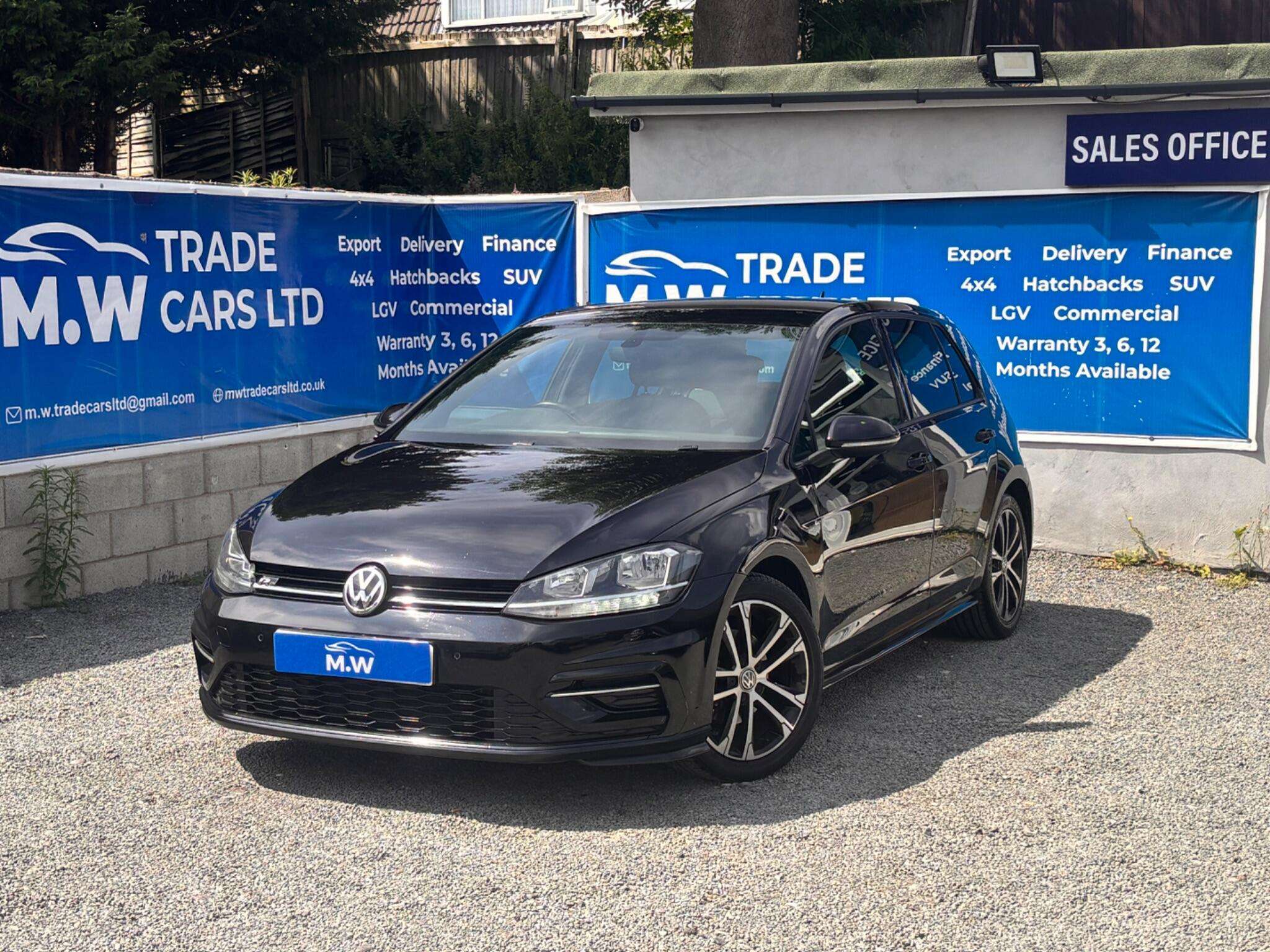 A 2018 VOLKSWAGEN GOLF 1.5 TSI EVO R-Line DSG Euro 6 (s/s) 5dr A 2018 VOLKSWAGEN GOLF 1.5 TSI EVO R-Line DSG Euro 6 (s/s) 5dr