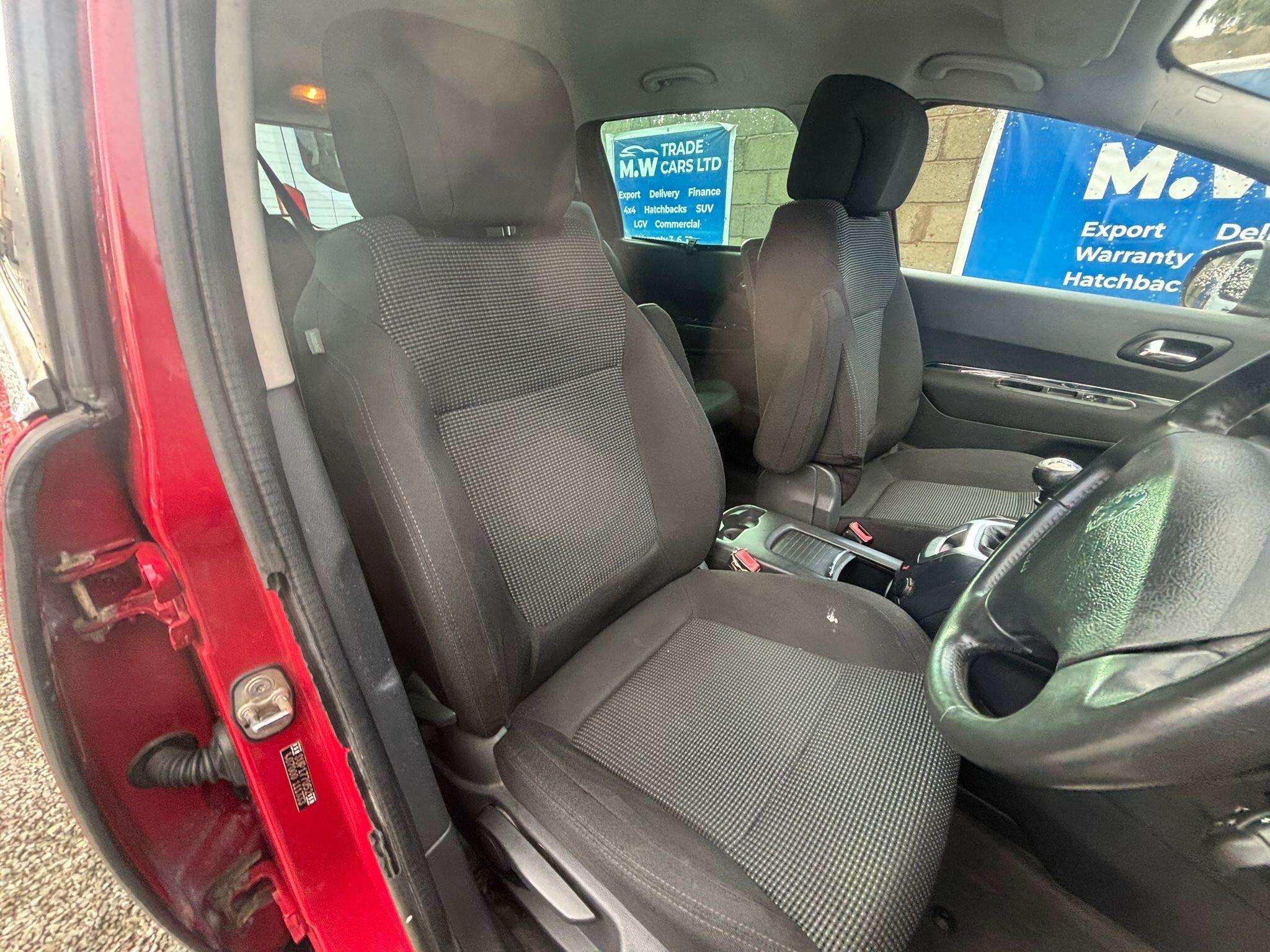 2012 PEUGEOT 5008 2012 PEUGEOT 5008