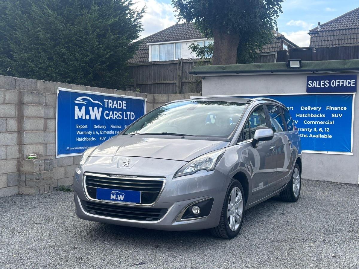 Check out this Peugeot 5008 2015 Diesel Manual