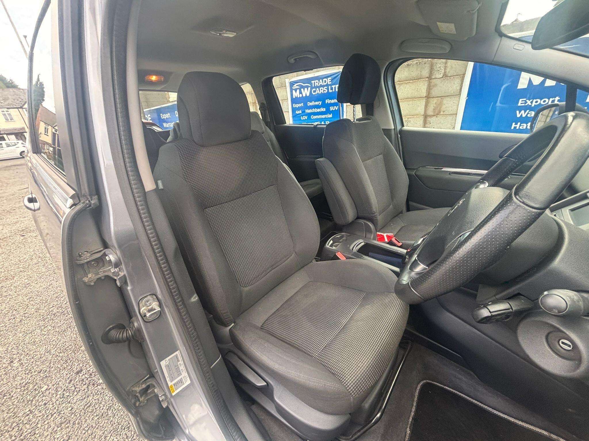 2015 PEUGEOT 5008 2015 PEUGEOT 5008