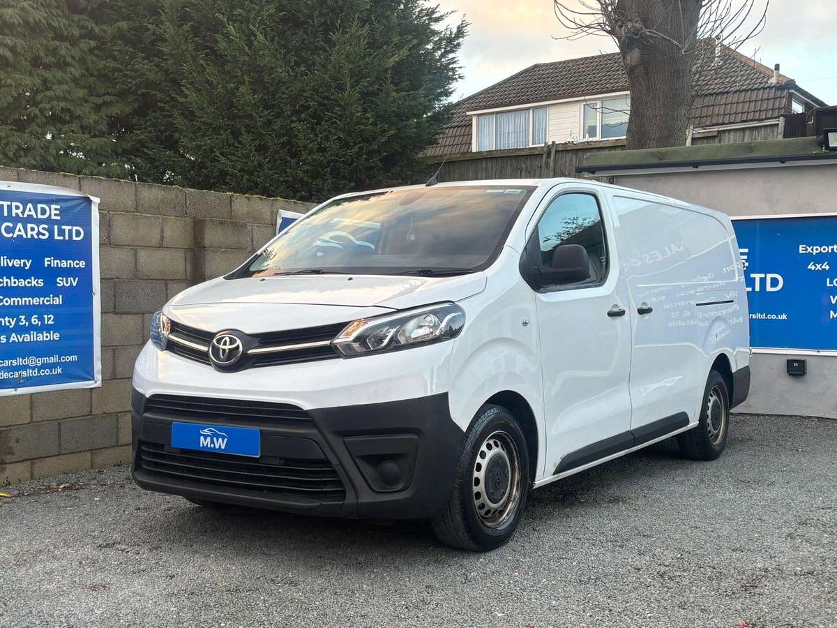 Check out this Toyota Proace 2020 Diesel Manual