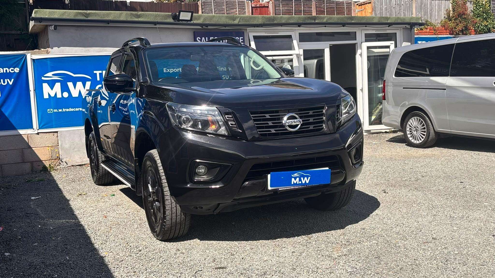 A 2020 NISSAN NAVARA 2.3 dCi N-Guard Auto 4WD Euro 6 4dr A 2020 NISSAN NAVARA 2.3 dCi N-Guard Auto 4WD Euro 6 4dr