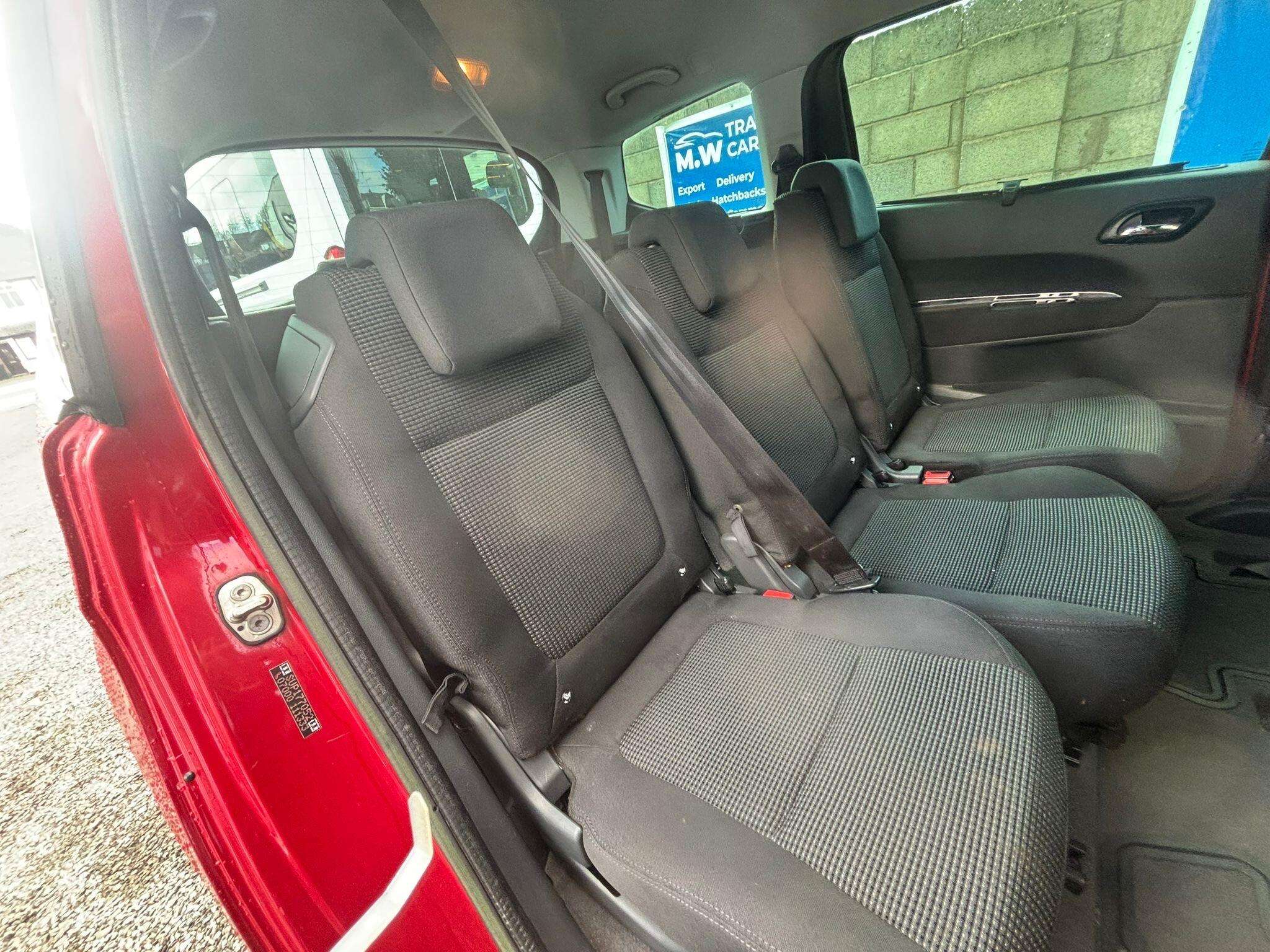 2012 PEUGEOT 5008 2012 PEUGEOT 5008