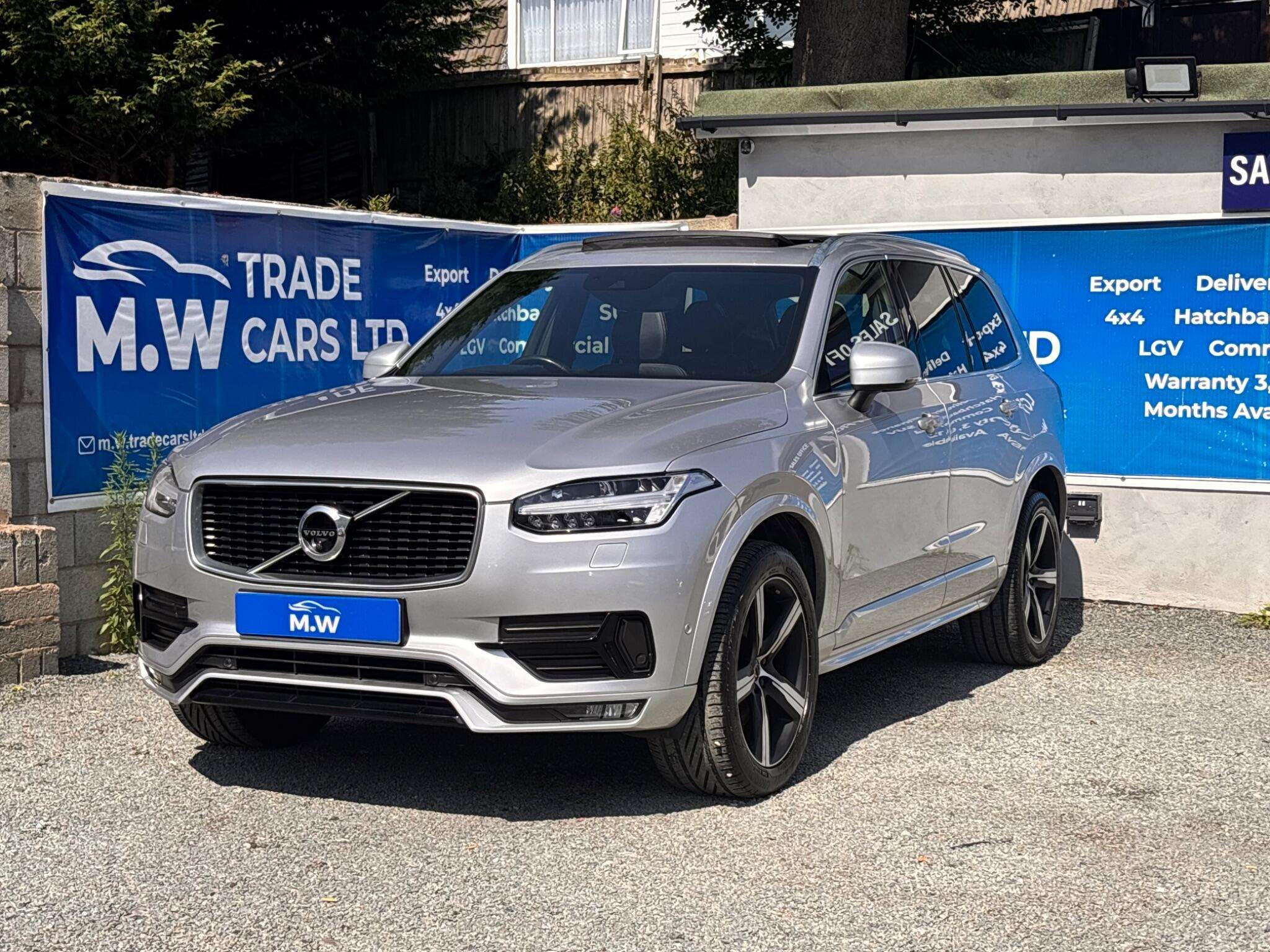 A 2019 VOLVO XC90 2.0 D5 PowerPulse R-Design Auto 4WD Euro 6 (s/s) 5dr A 2019 VOLVO XC90 2.0 D5 PowerPulse R-Design Auto 4WD Euro 6 (s/s) 5dr