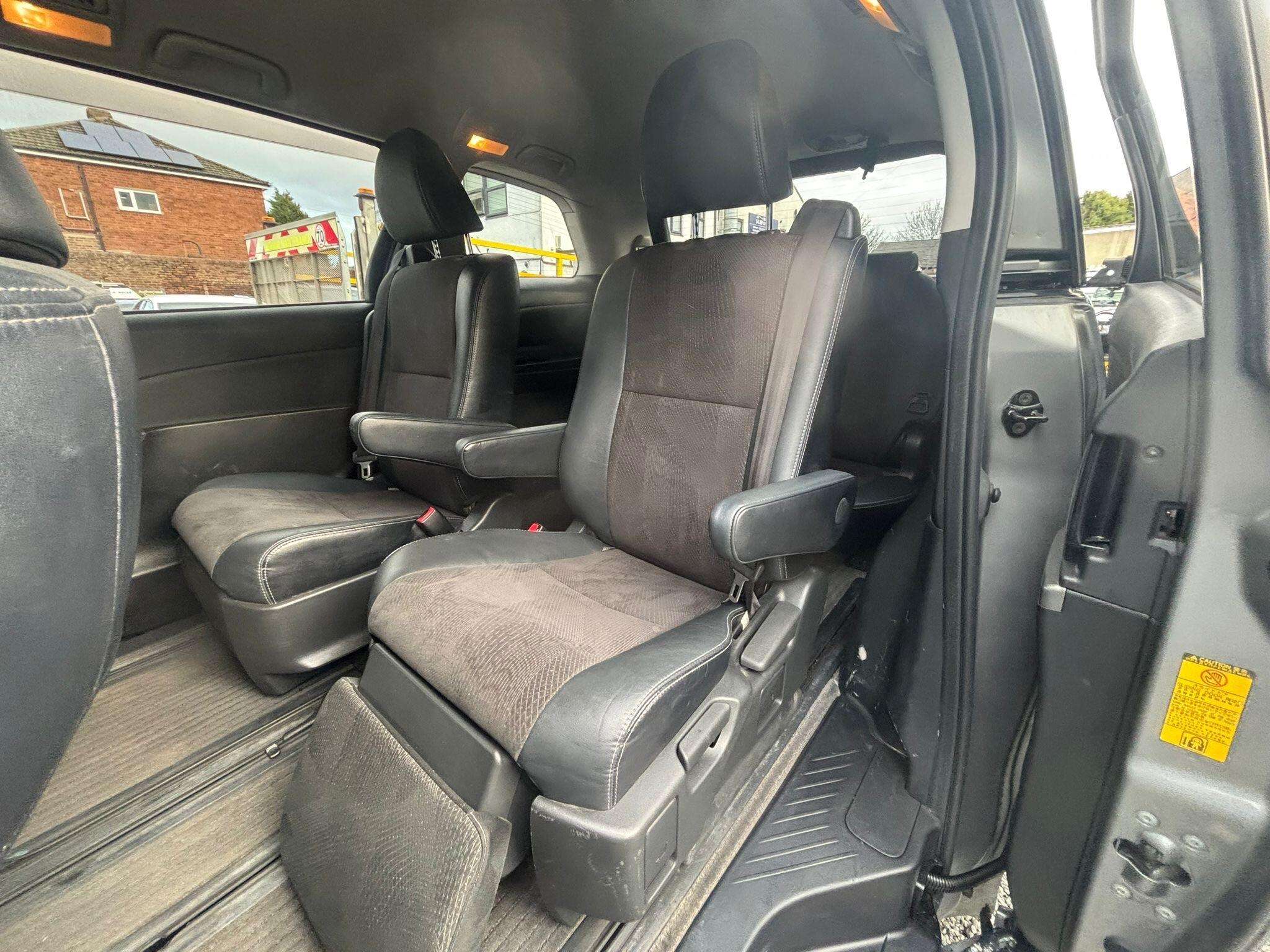 A 2013 TOYOTA ESTIMA AERAS G 2.4 5DR 7 SEATS A 2013 TOYOTA ESTIMA AERAS G 2.4 5DR 7 SEATS