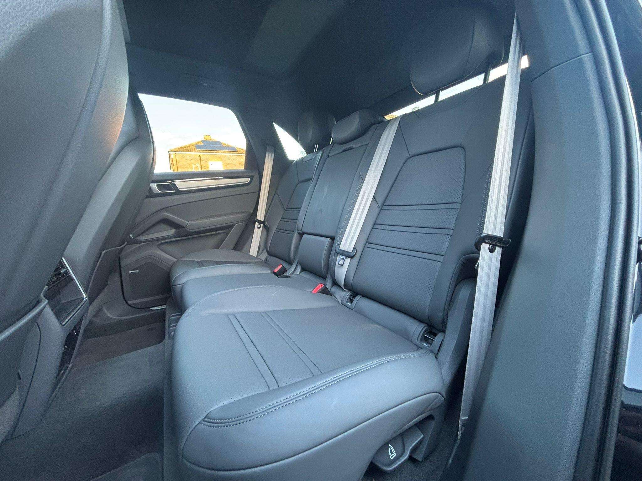 2022 PORSCHE CAYENNE 2022 PORSCHE CAYENNE