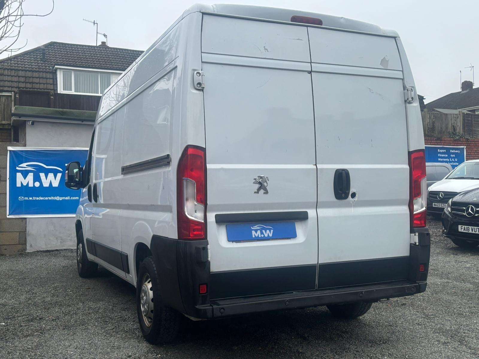A 2021 PEUGEOT BOXER 2.2 BlueHDi 335 Professional L2 H2 Euro 6 (s/s) 5dr A 2021 PEUGEOT BOXER 2.2 BlueHDi 335 Professional L2 H2 Euro 6 (s/s) 5dr