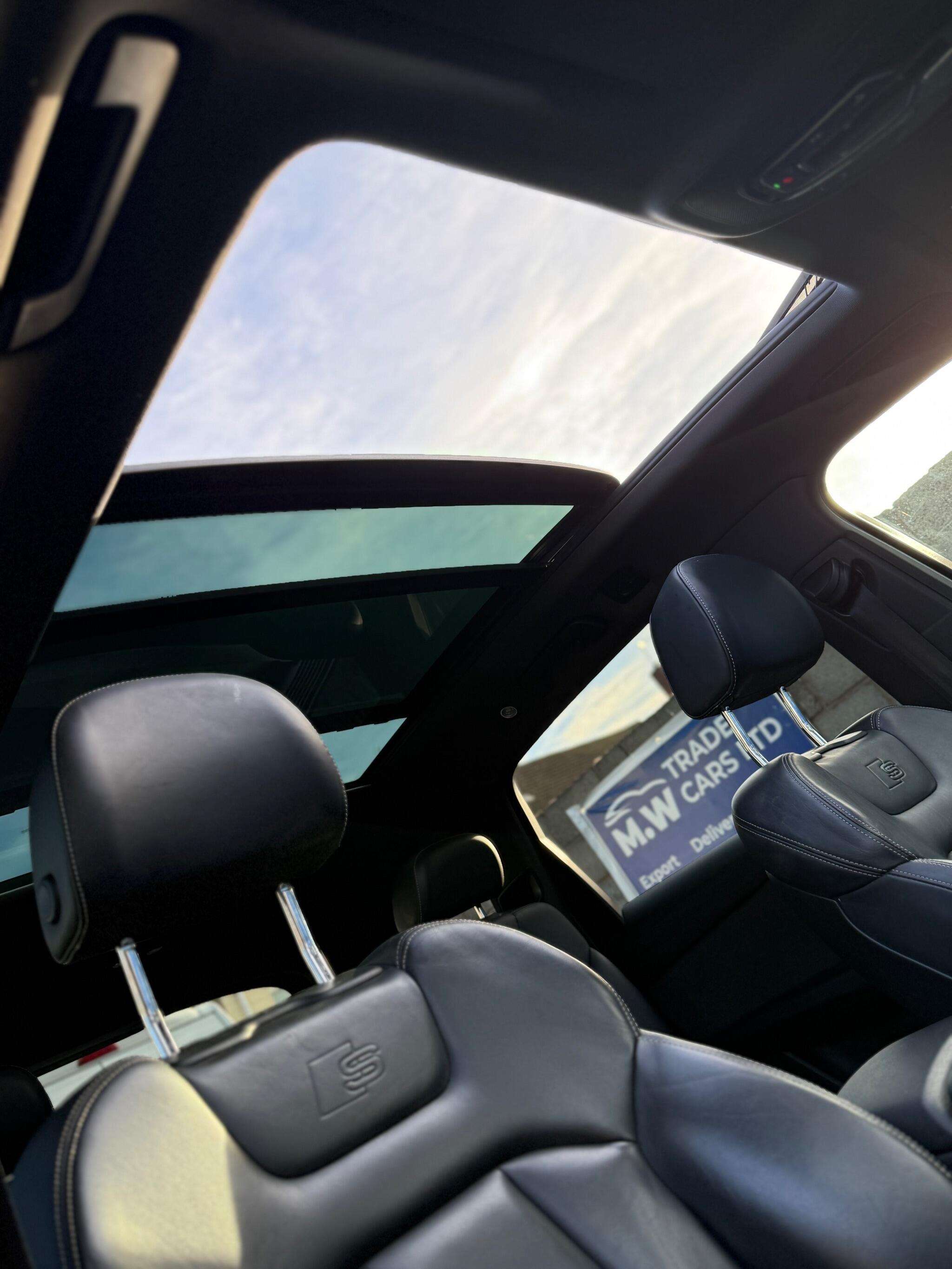 2018 AUDI Q7 2018 AUDI Q7