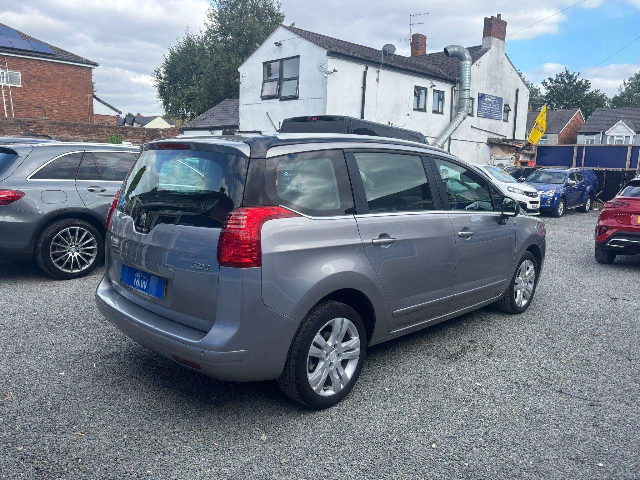 2015 PEUGEOT 5008 2015 PEUGEOT 5008