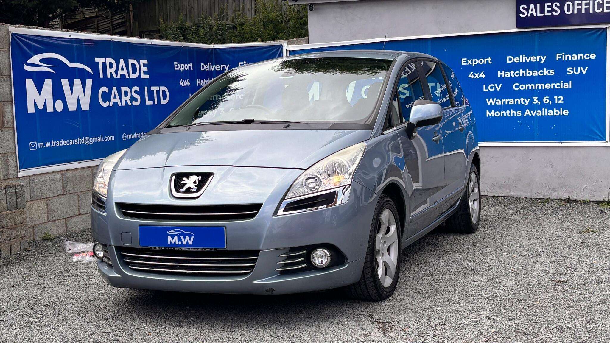A 2012 PEUGEOT 5008 1.6 HDi Active Euro 5 5dr A 2012 PEUGEOT 5008 1.6 HDi Active Euro 5 5dr