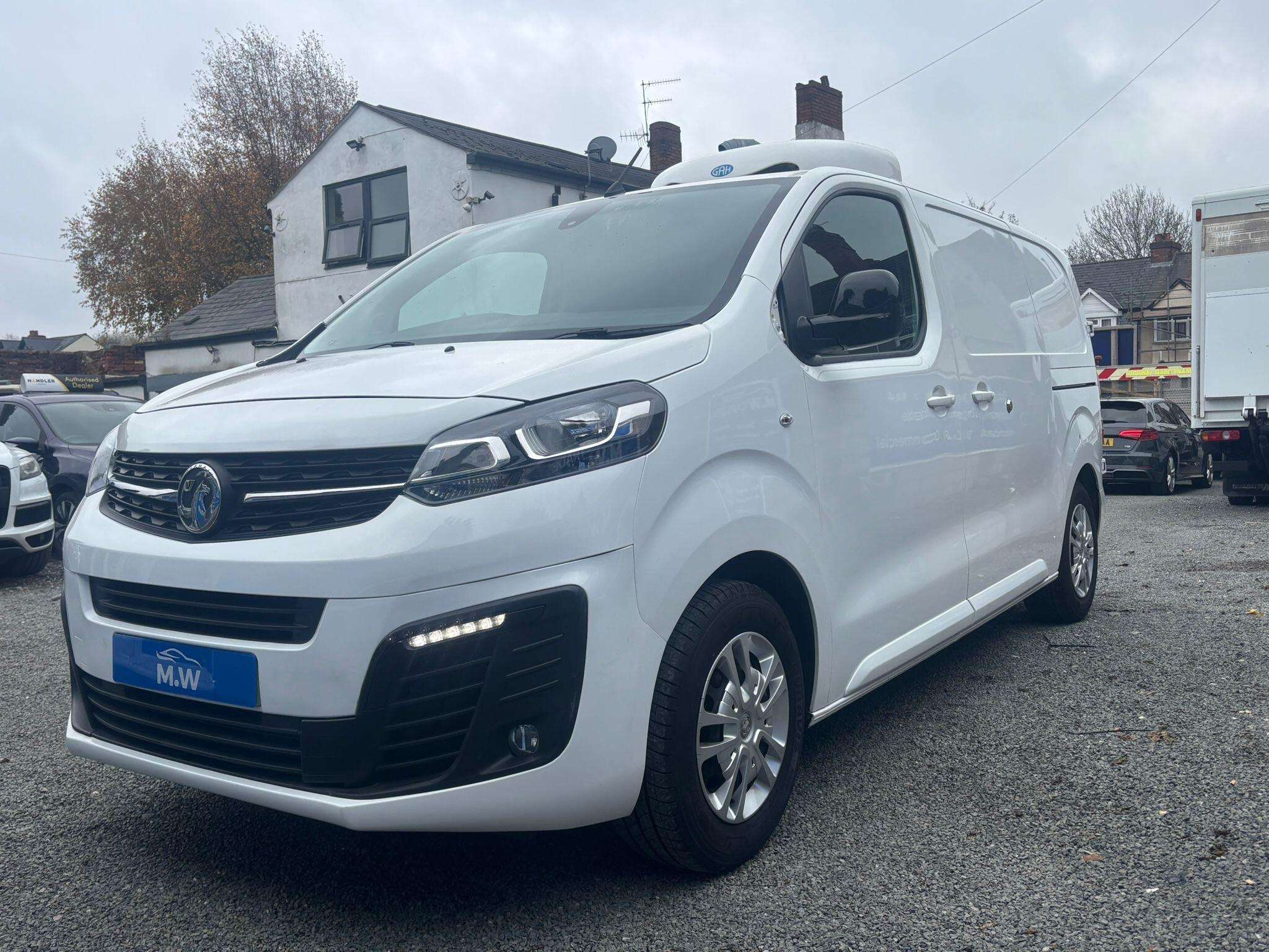 A 2022 VAUXHALL VIVARO 1.5 Turbo D 2700 Sportive L1 H1 Euro 6 (s/s) 6dr A 2022 VAUXHALL VIVARO 1.5 Turbo D 2700 Sportive L1 H1 Euro 6 (s/s) 6dr