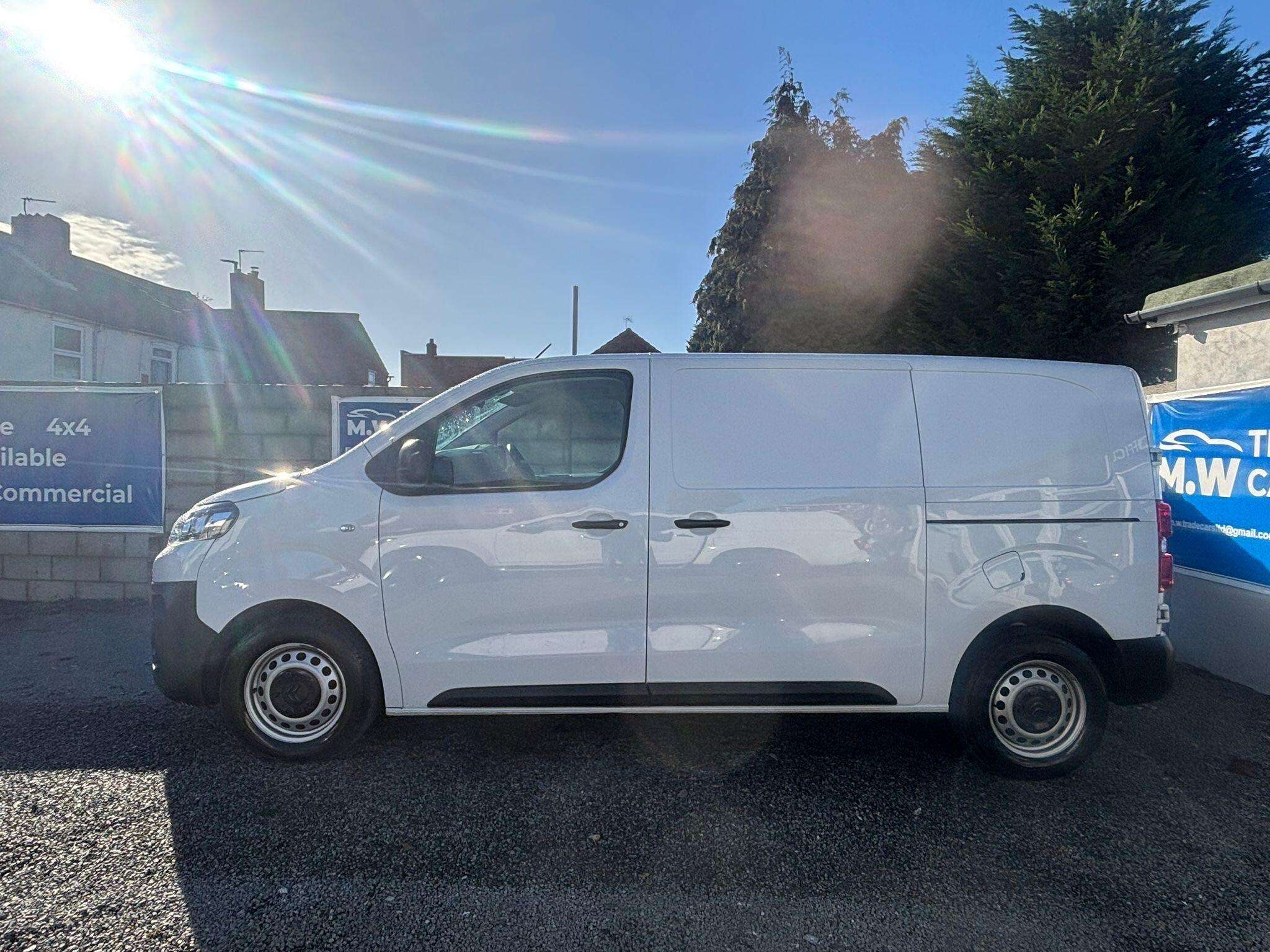 A 2022 CITROEN DISPATCH 2.0 BlueHDi 1400 Enterprise Pro M FWD 2 Euro 6 (s/s) 6dr A 2022 CITROEN DISPATCH 2.0 BlueHDi 1400 Enterprise Pro M FWD 2 Euro 6 (s/s) 6dr