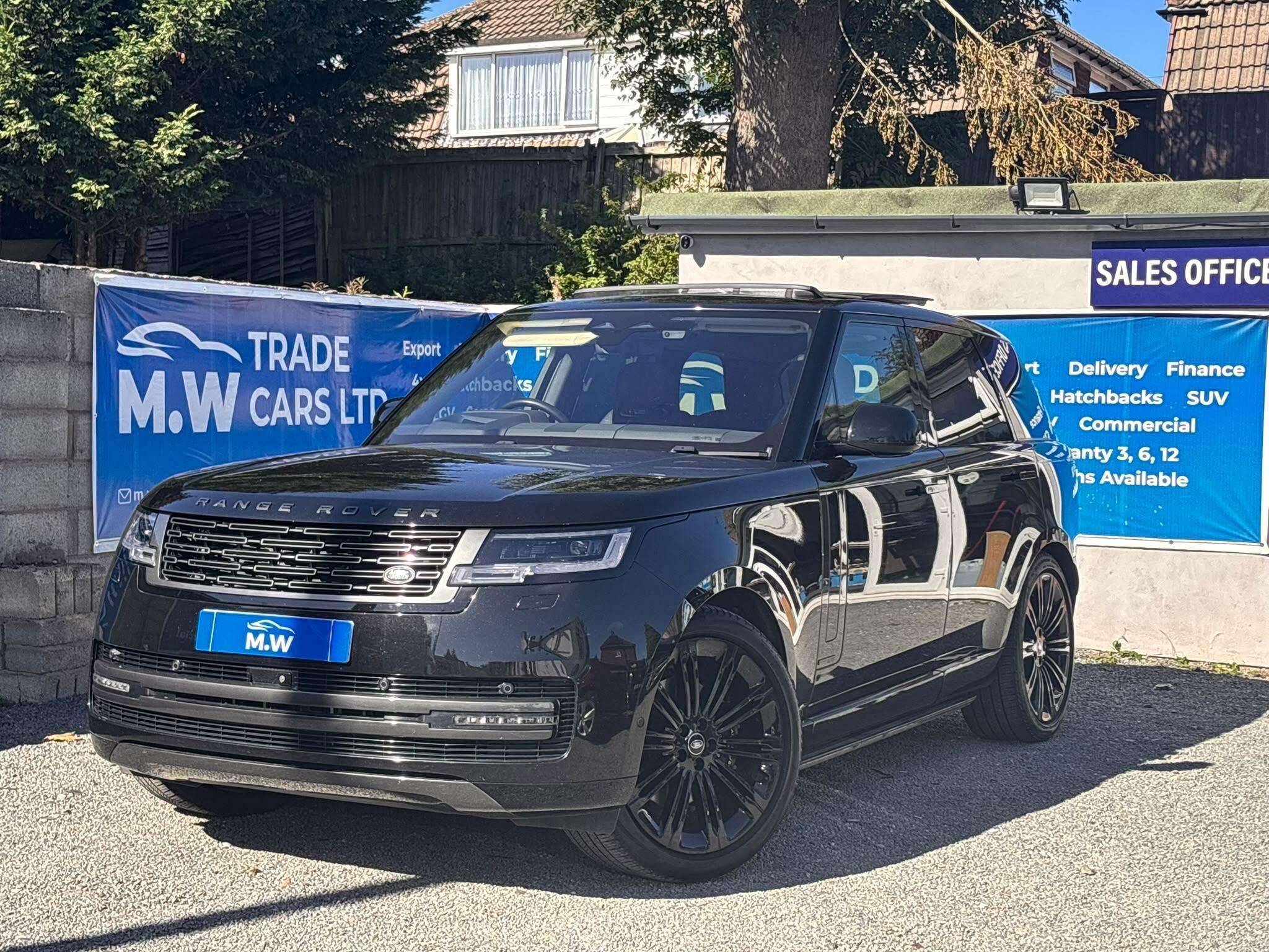A 2023 LAND ROVER RANGE ROVER 3.0 D350 MHEV Autobiography Auto 4WD Euro 6 (s/s) 5dr A 2023 LAND ROVER RANGE ROVER 3.0 D350 MHEV Autobiography Auto 4WD Euro 6 (s/s) 5dr