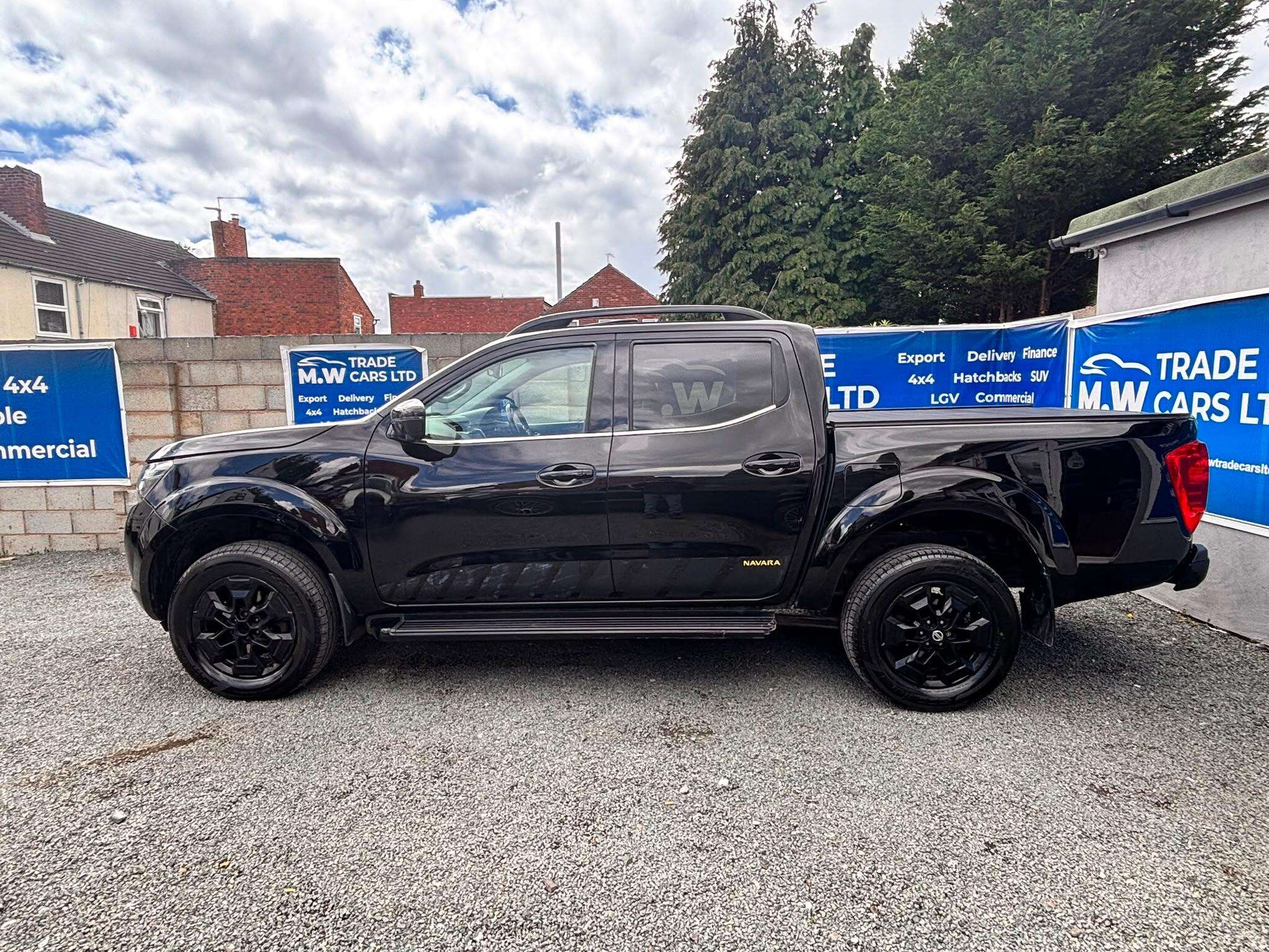 A 2020 NISSAN NAVARA 2.3 dCi N-Guard Auto 4WD Euro 6 4dr A 2020 NISSAN NAVARA 2.3 dCi N-Guard Auto 4WD Euro 6 4dr