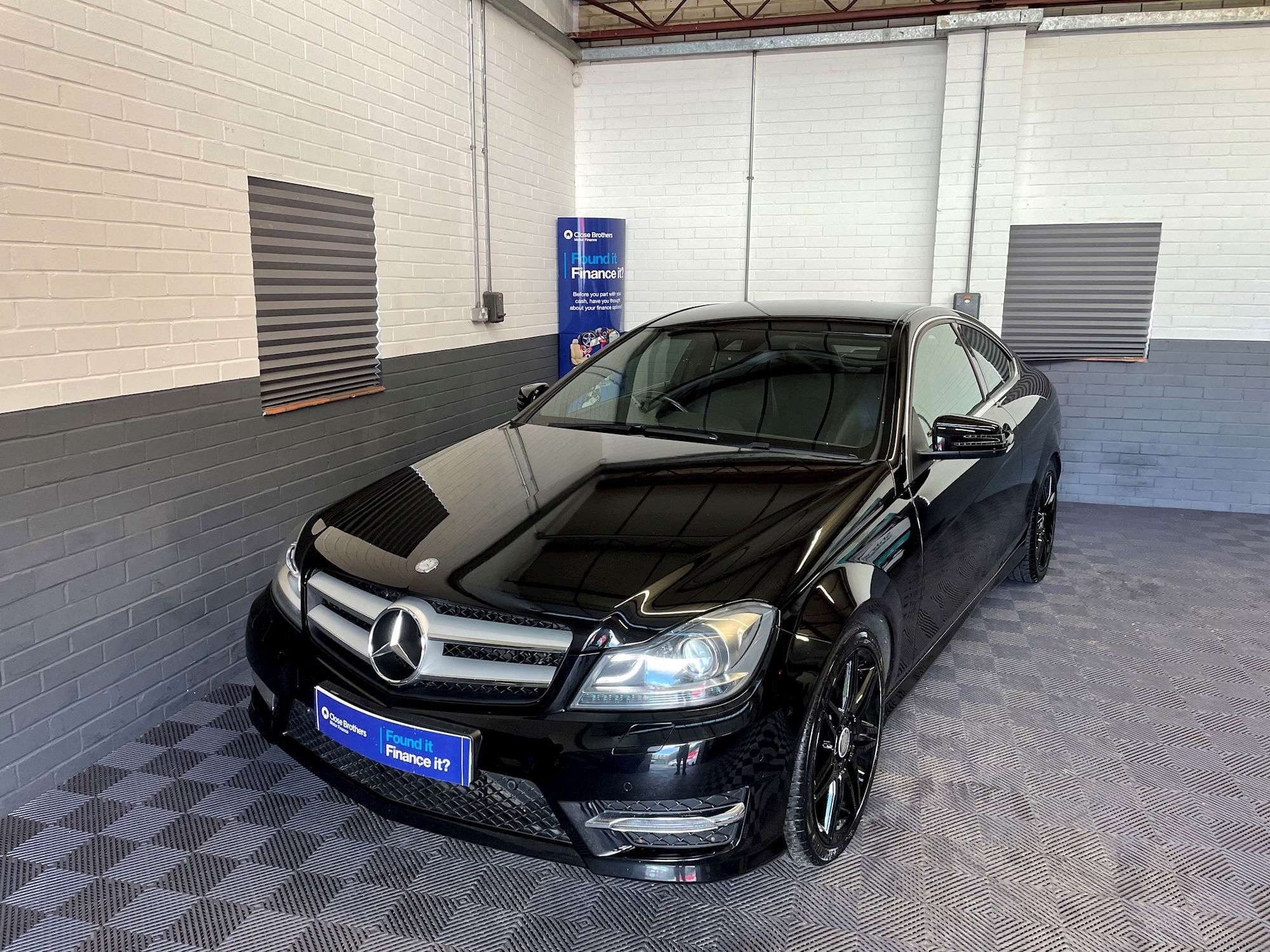 A 2014 MERCEDES-BENZ C-CLASS 2.1 C250 CDI AMG Sport Plus Coupe 2dr Diesel G-Tronic+ Euro 5 (s/s) (204 ps) A 2014 MERCEDES-BENZ C-CLASS 2.1 C250 CDI AMG Sport Plus Coupe 2dr Diesel G-Tronic+ Euro 5 (s/s) (204 ps)