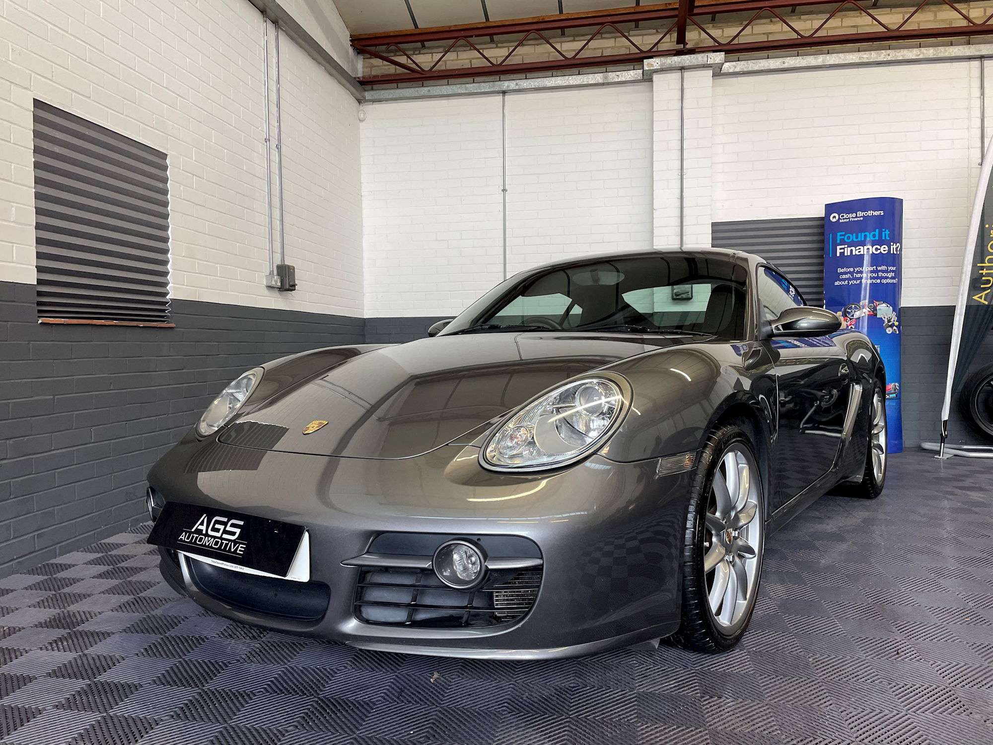 A 2007 PORSCHE CAYMAN 3.4 987 S Coupe 2dr Petrol Manual (254 g/km, 295 bhp) A 2007 PORSCHE CAYMAN 3.4 987 S Coupe 2dr Petrol Manual (254 g/km, 295 bhp)