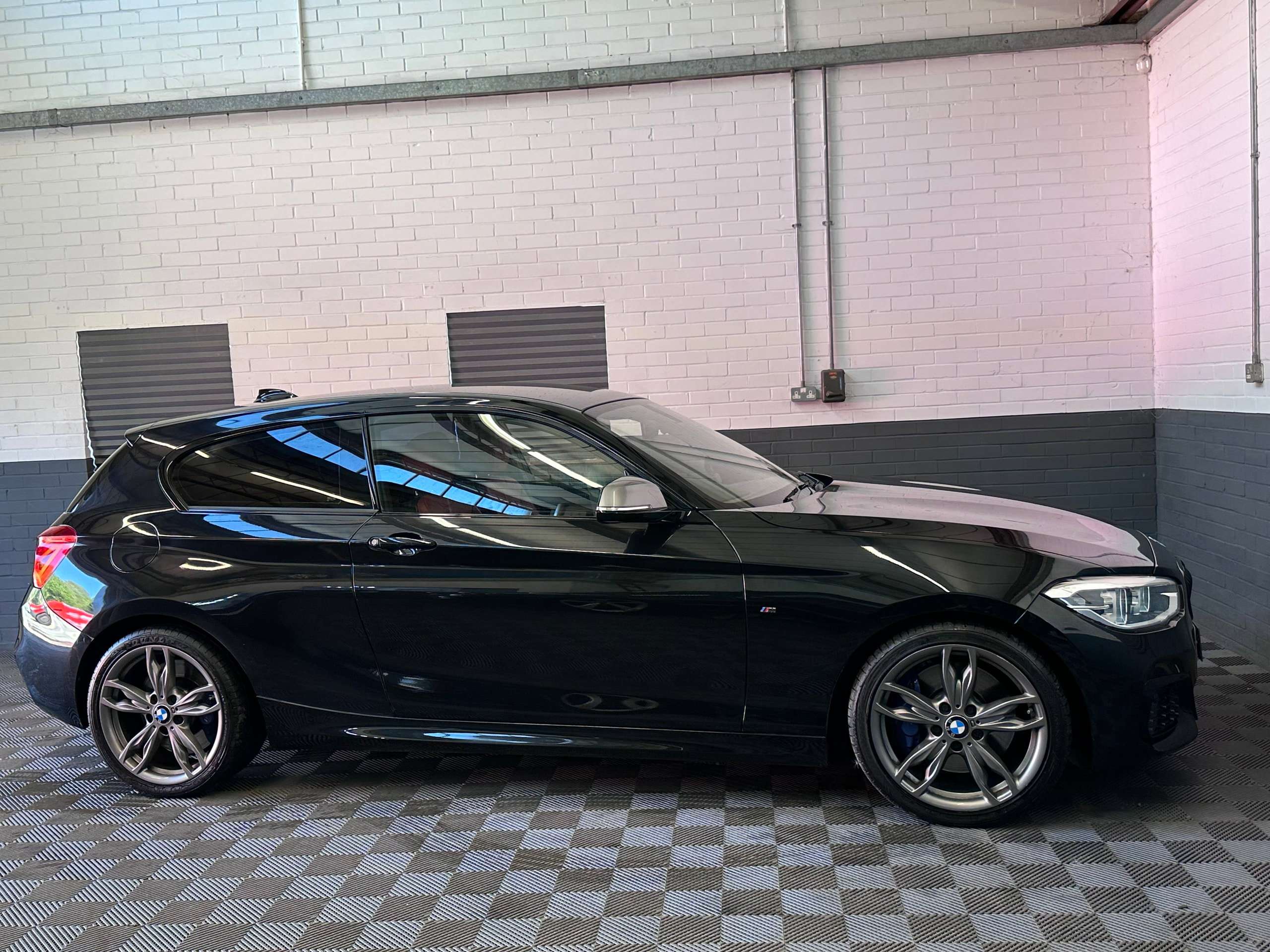 2017 BMW 1 SERIES 2017 BMW 1 SERIES
