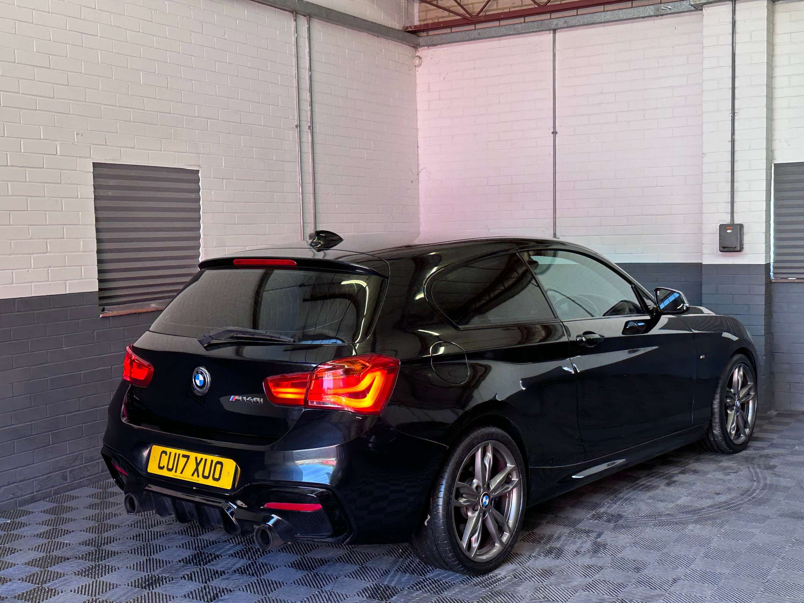 2017 BMW 1 SERIES 2017 BMW 1 SERIES