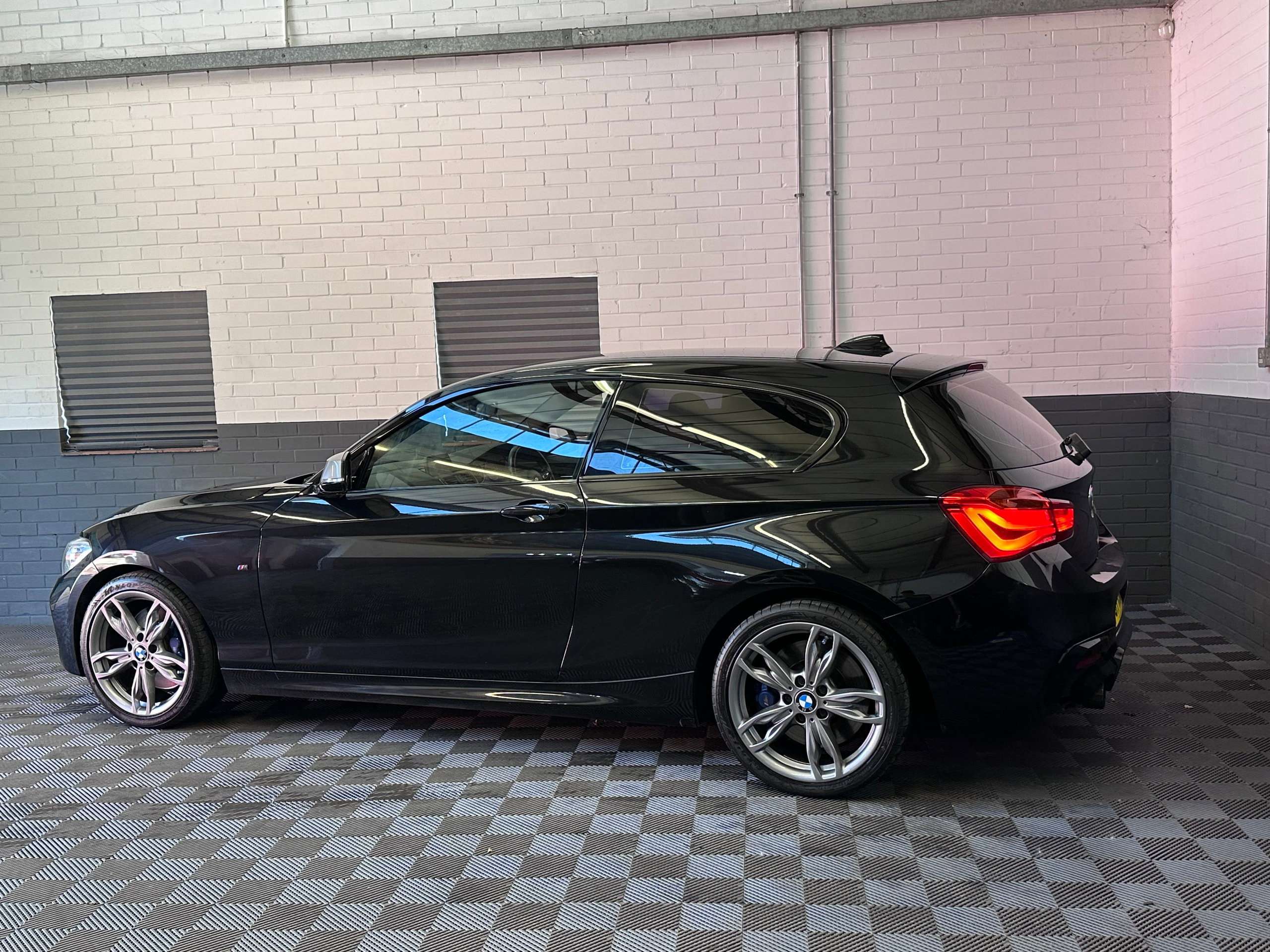 2017 BMW 1 SERIES 2017 BMW 1 SERIES