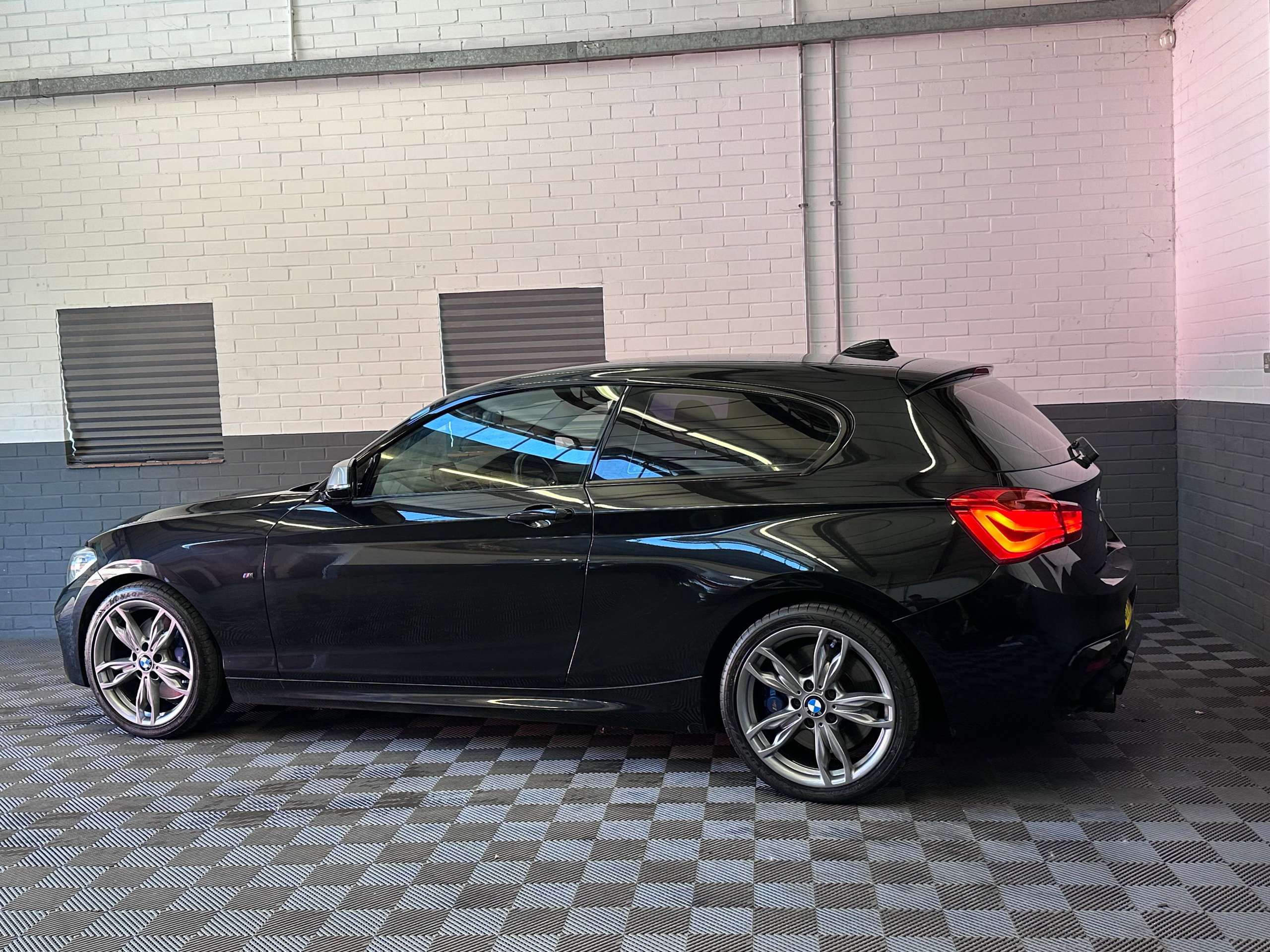 2017 BMW 1 SERIES 2017 BMW 1 SERIES
