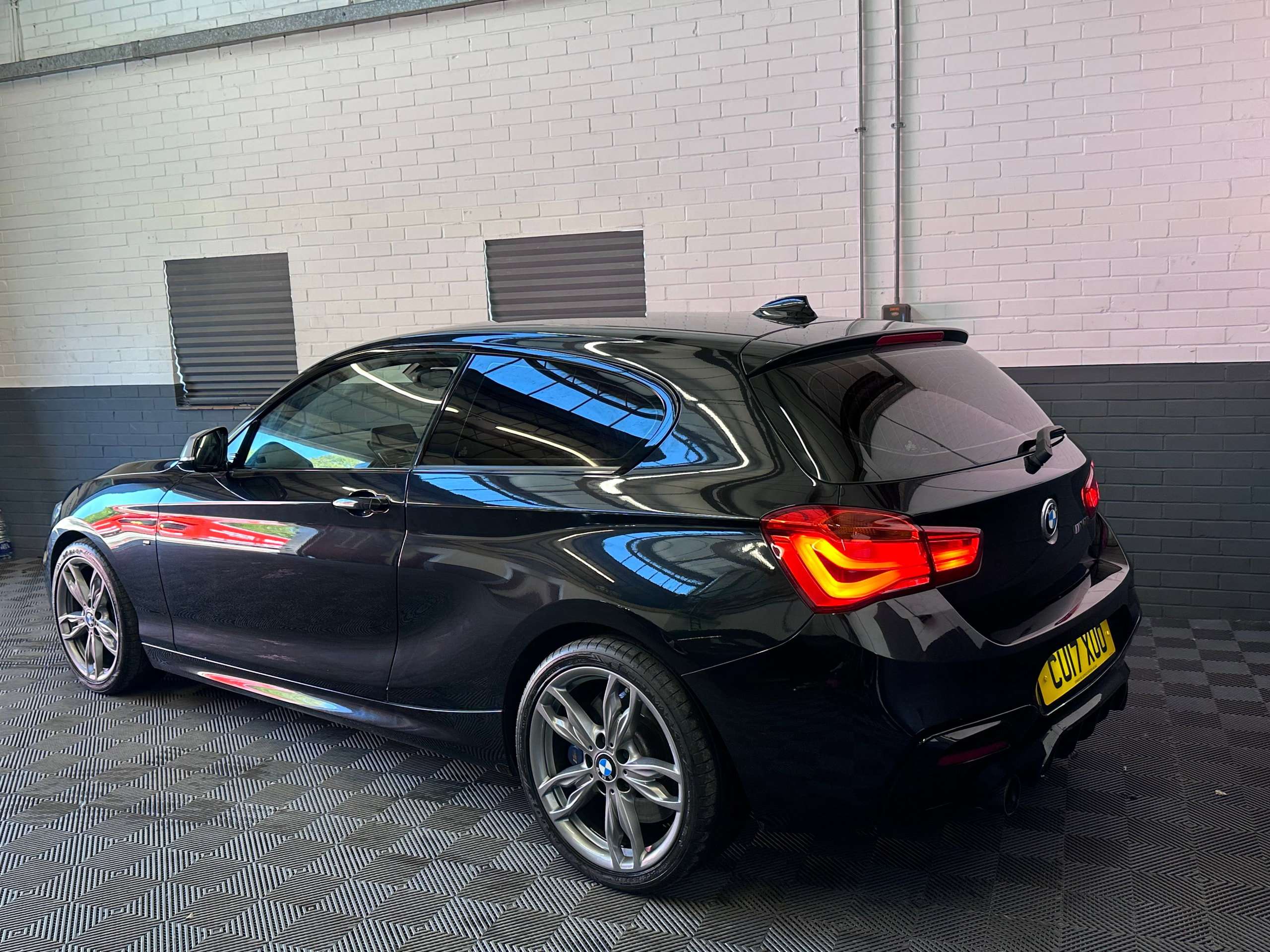 2017 BMW 1 SERIES 2017 BMW 1 SERIES