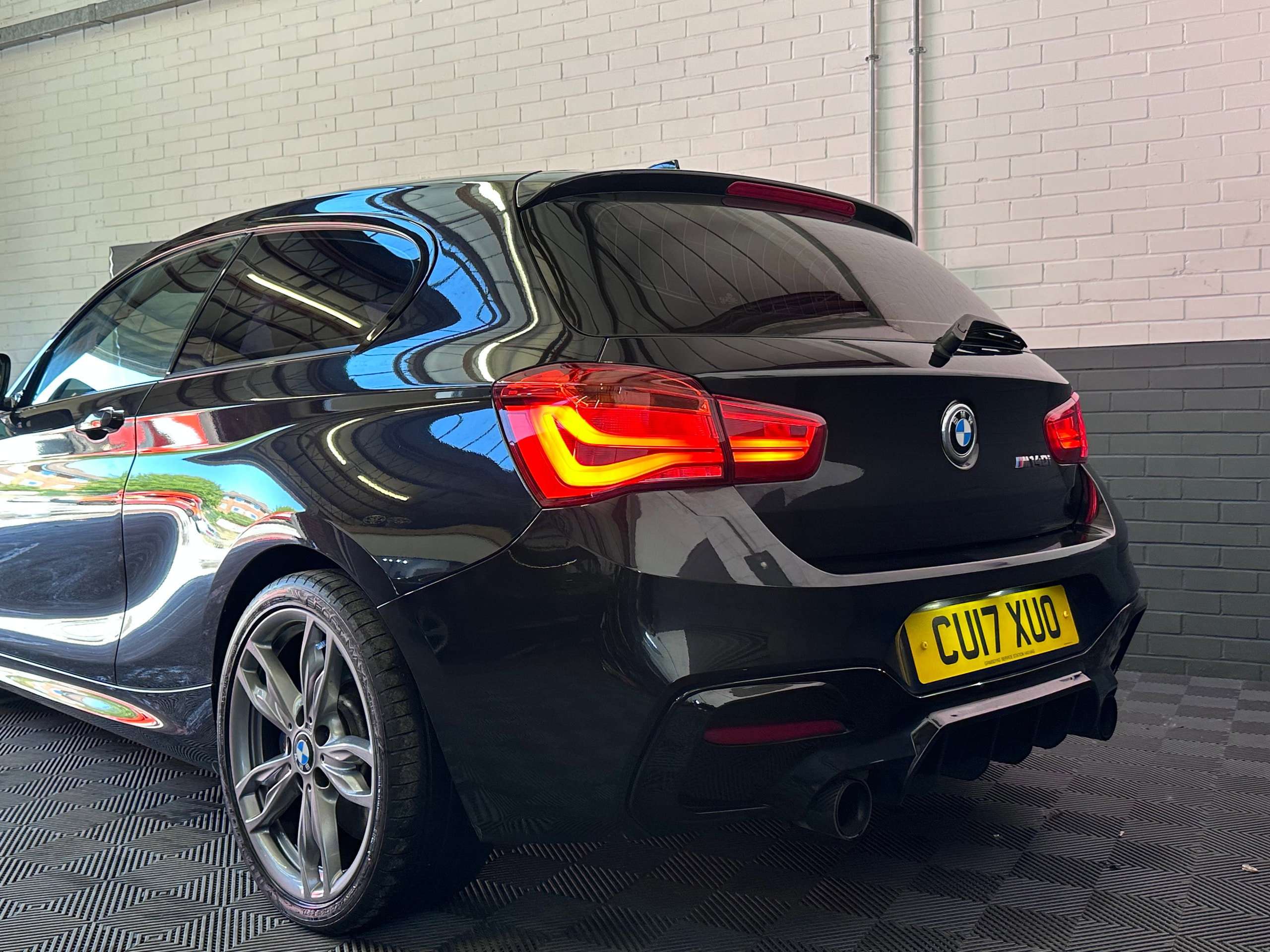 2017 BMW 1 SERIES 2017 BMW 1 SERIES