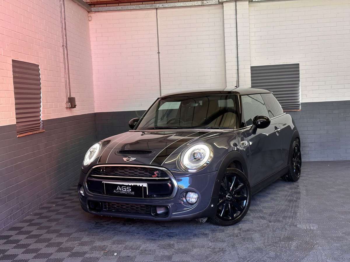 Check out this Mini Hatch 2016 Petrol Automatic