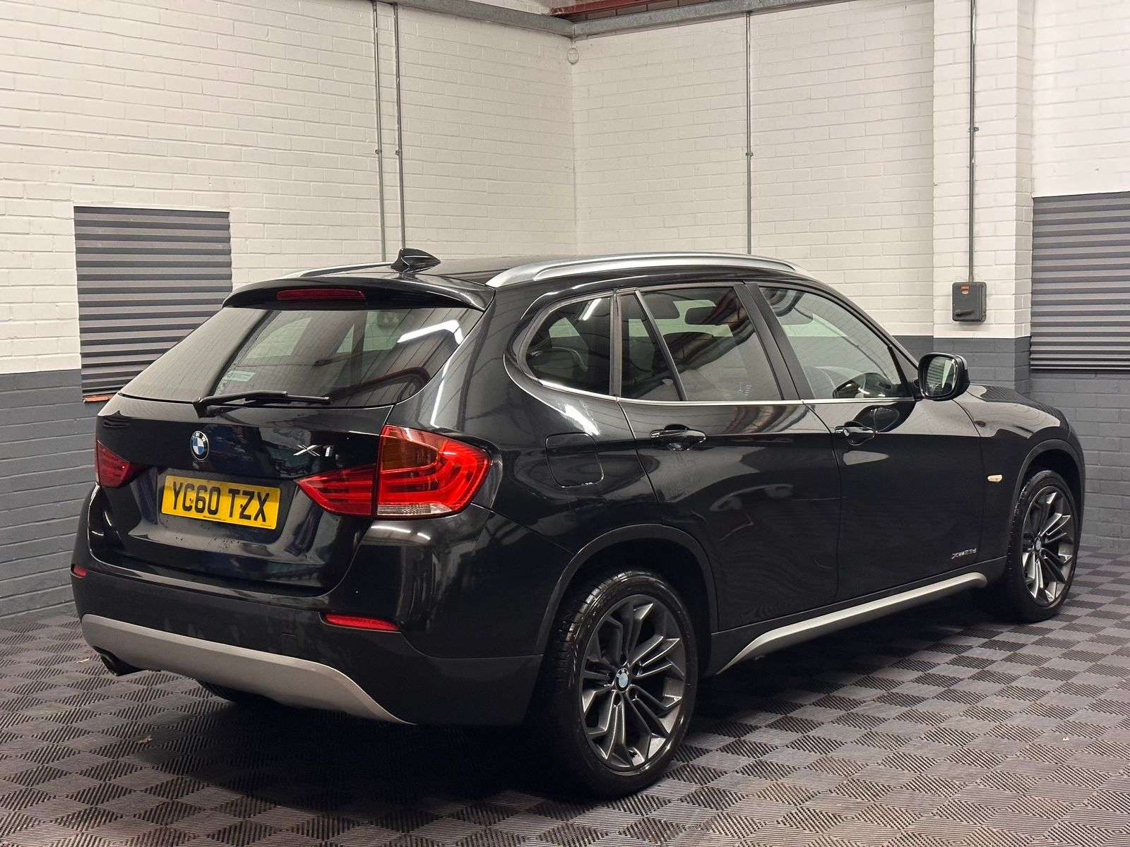 A 2011 BMW X1 23d SE SUV 5dr Diesel Steptronic xDrive Euro 5 (204 ps) A 2011 BMW X1 23d SE SUV 5dr Diesel Steptronic xDrive Euro 5 (204 ps)