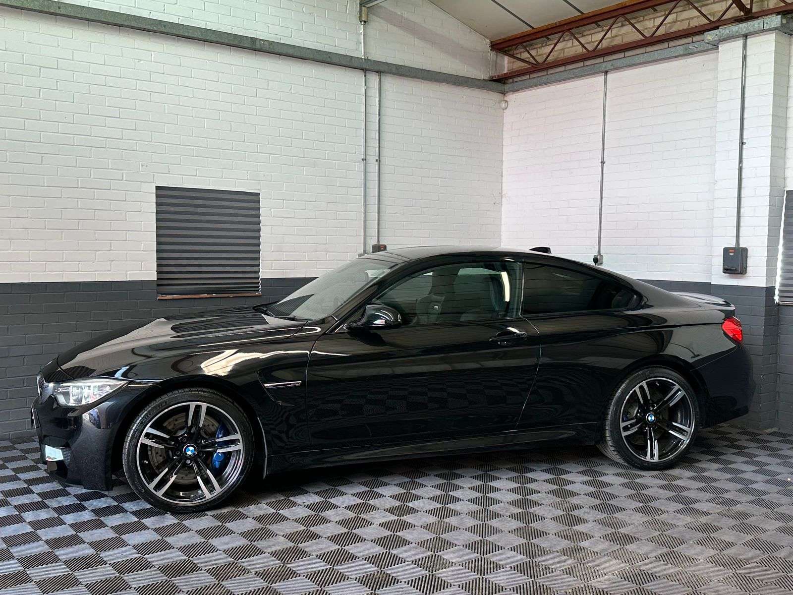 2014 BMW M4 2014 BMW M4