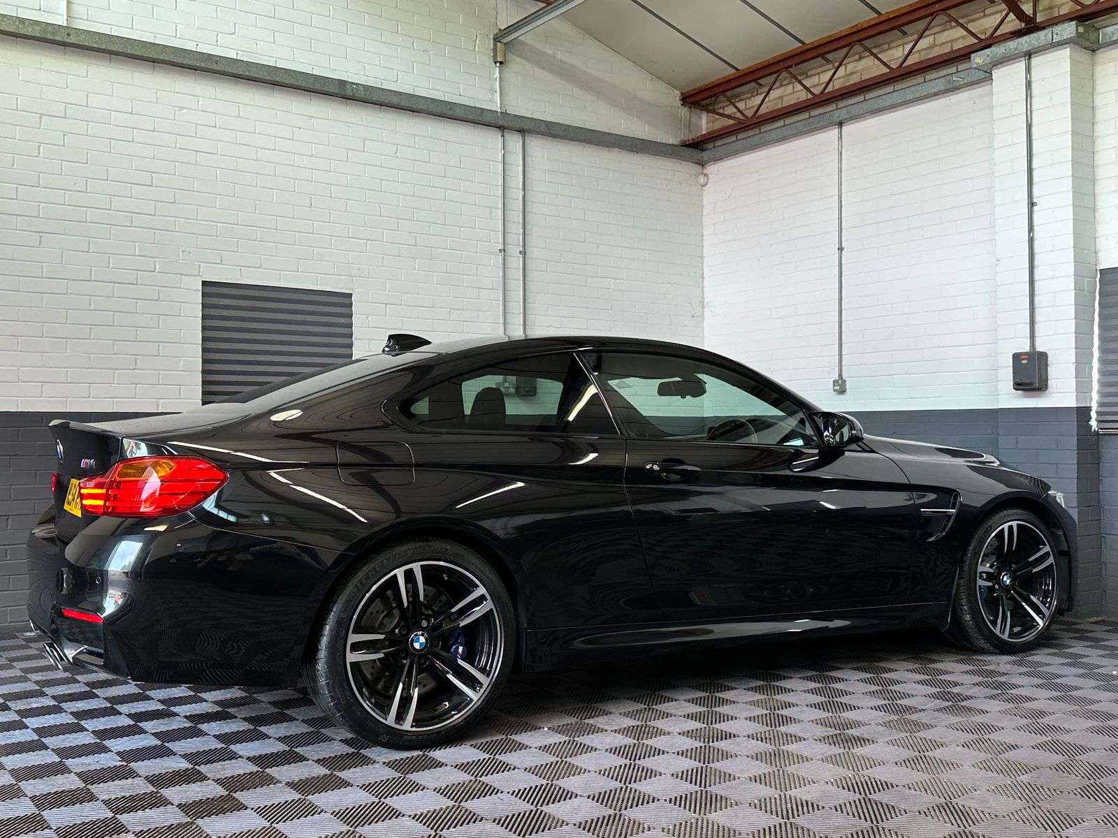 2014 BMW M4 2014 BMW M4