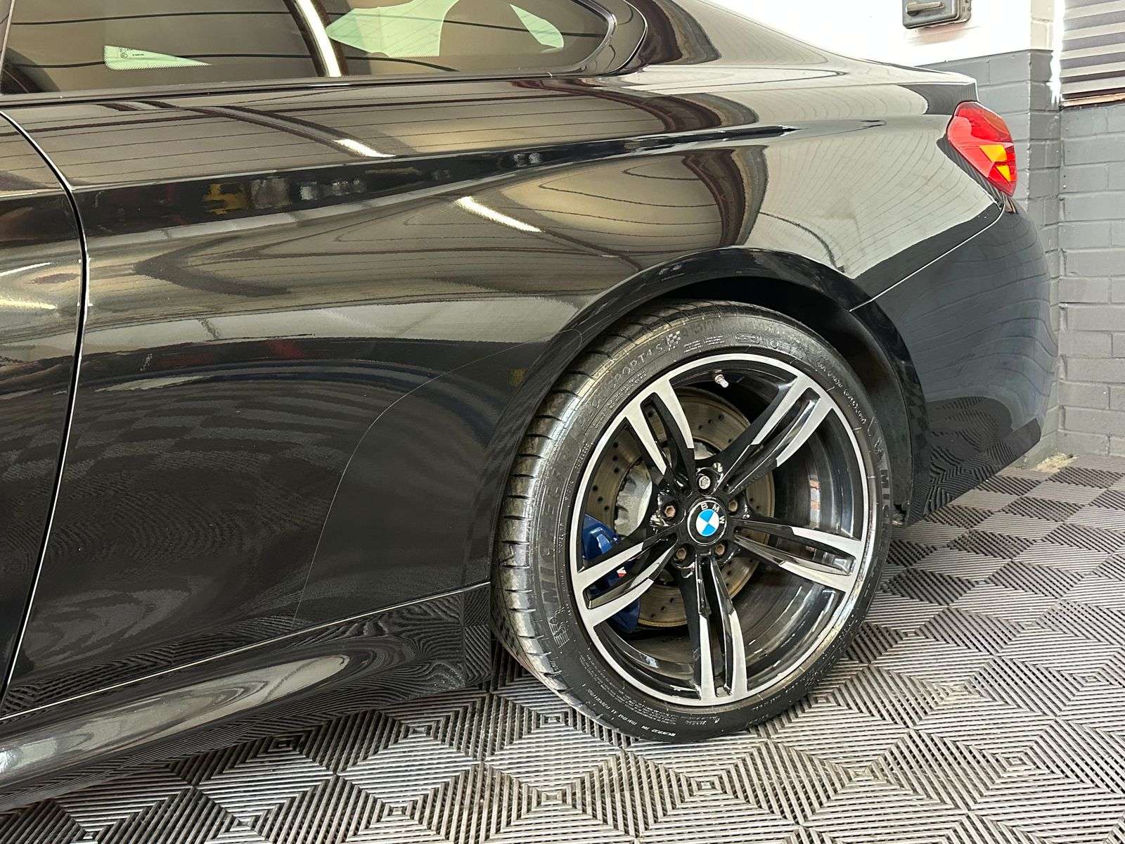 2014 BMW M4 2014 BMW M4