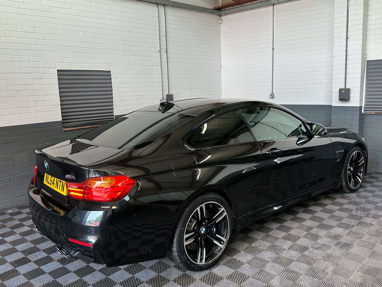2014 BMW M4 2014 BMW M4