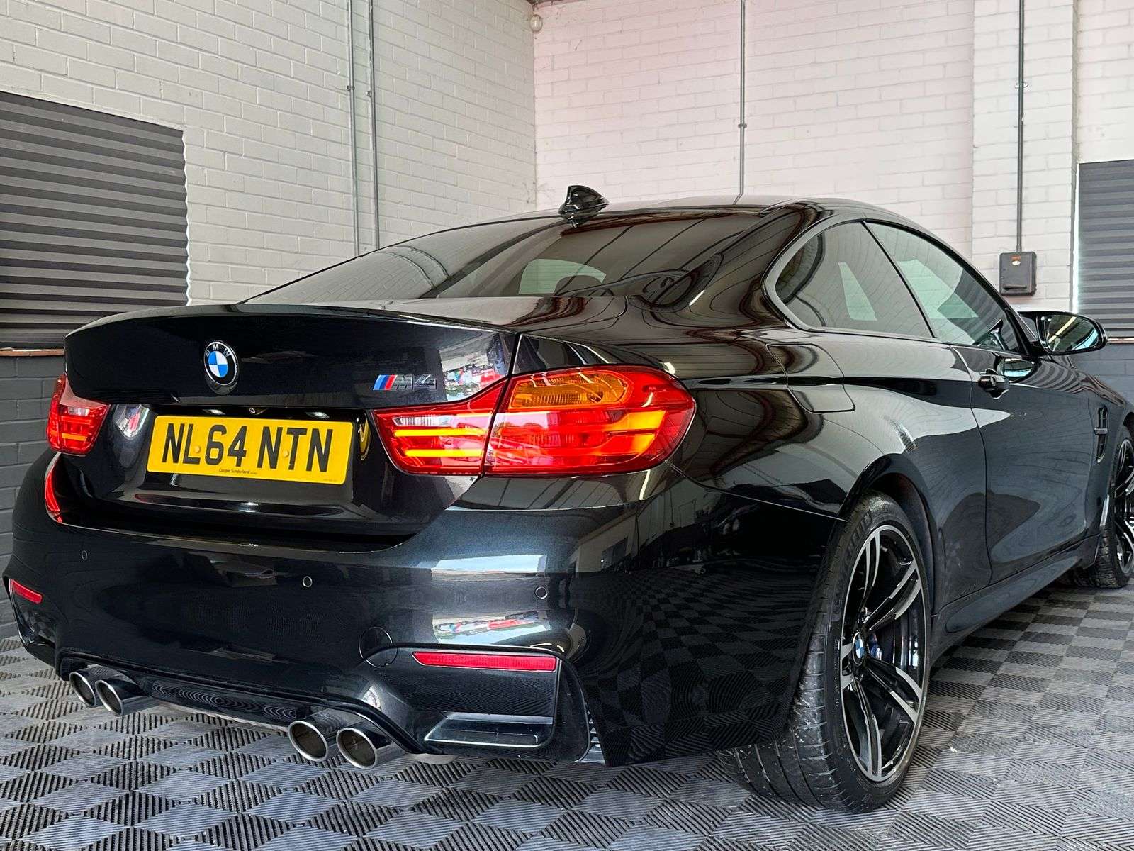 2014 BMW M4 2014 BMW M4