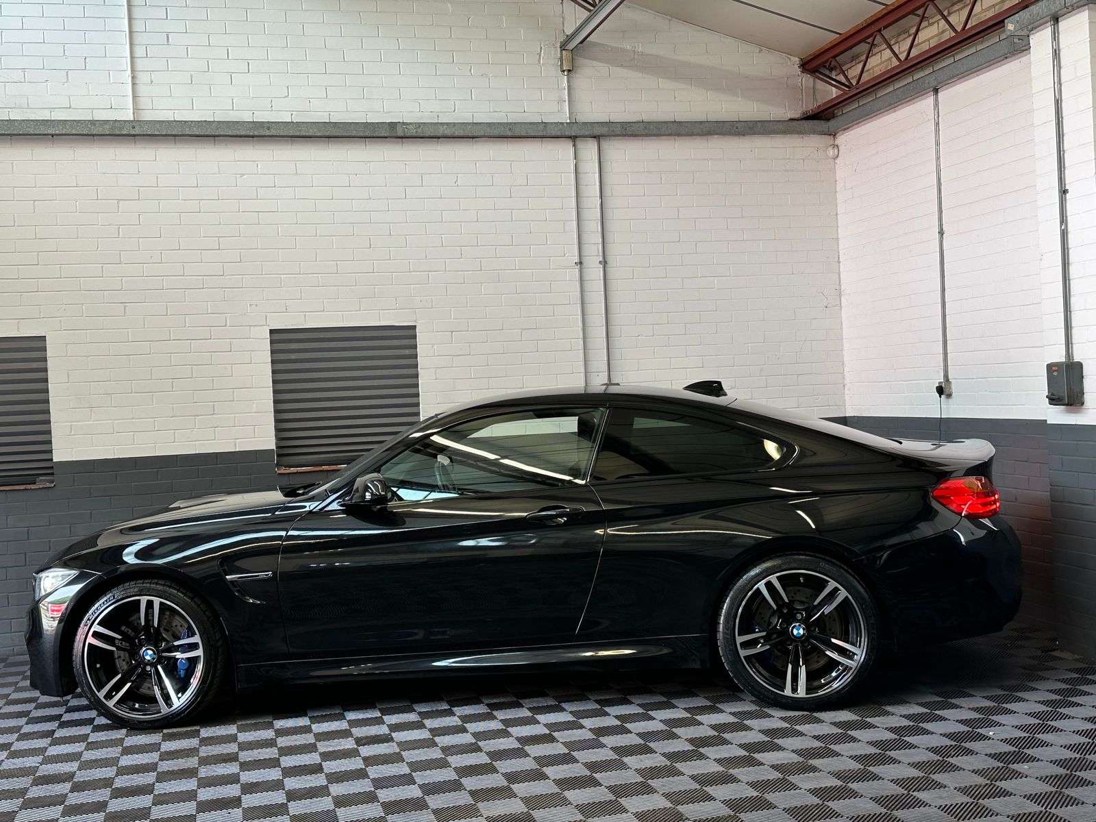 2014 BMW M4 2014 BMW M4