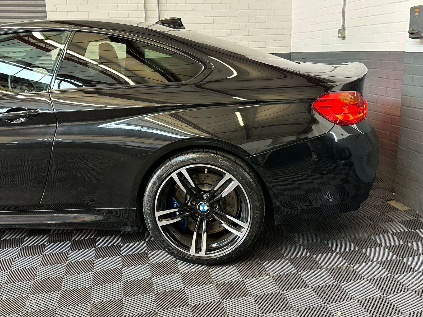 2014 BMW M4 2014 BMW M4