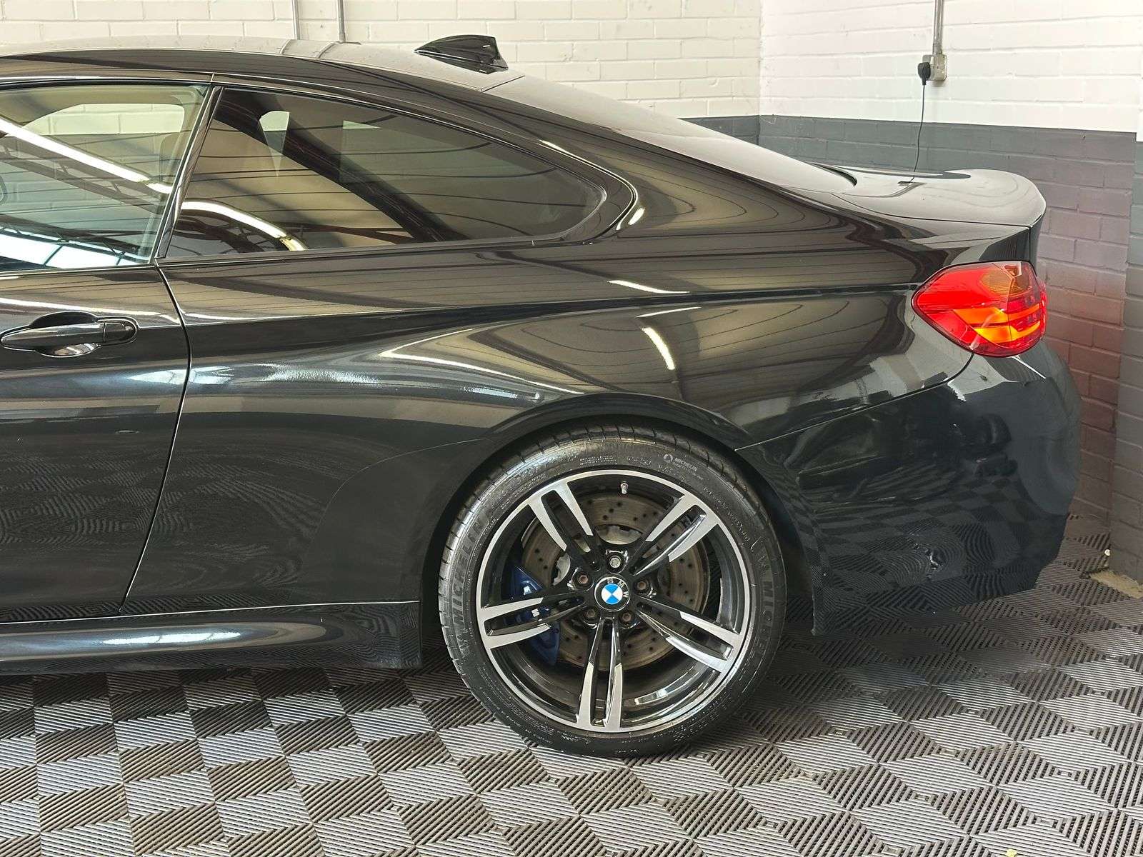 2014 BMW M4 2014 BMW M4