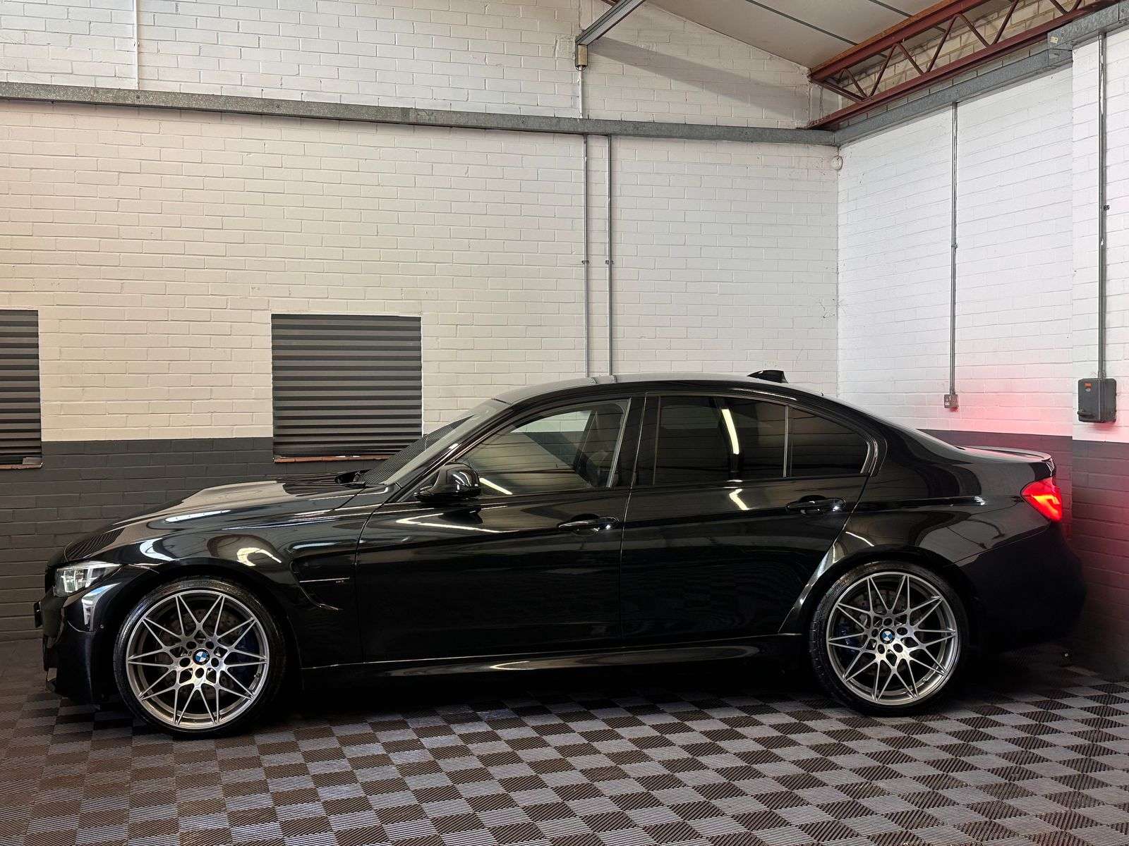 2018 BMW M3 2018 BMW M3