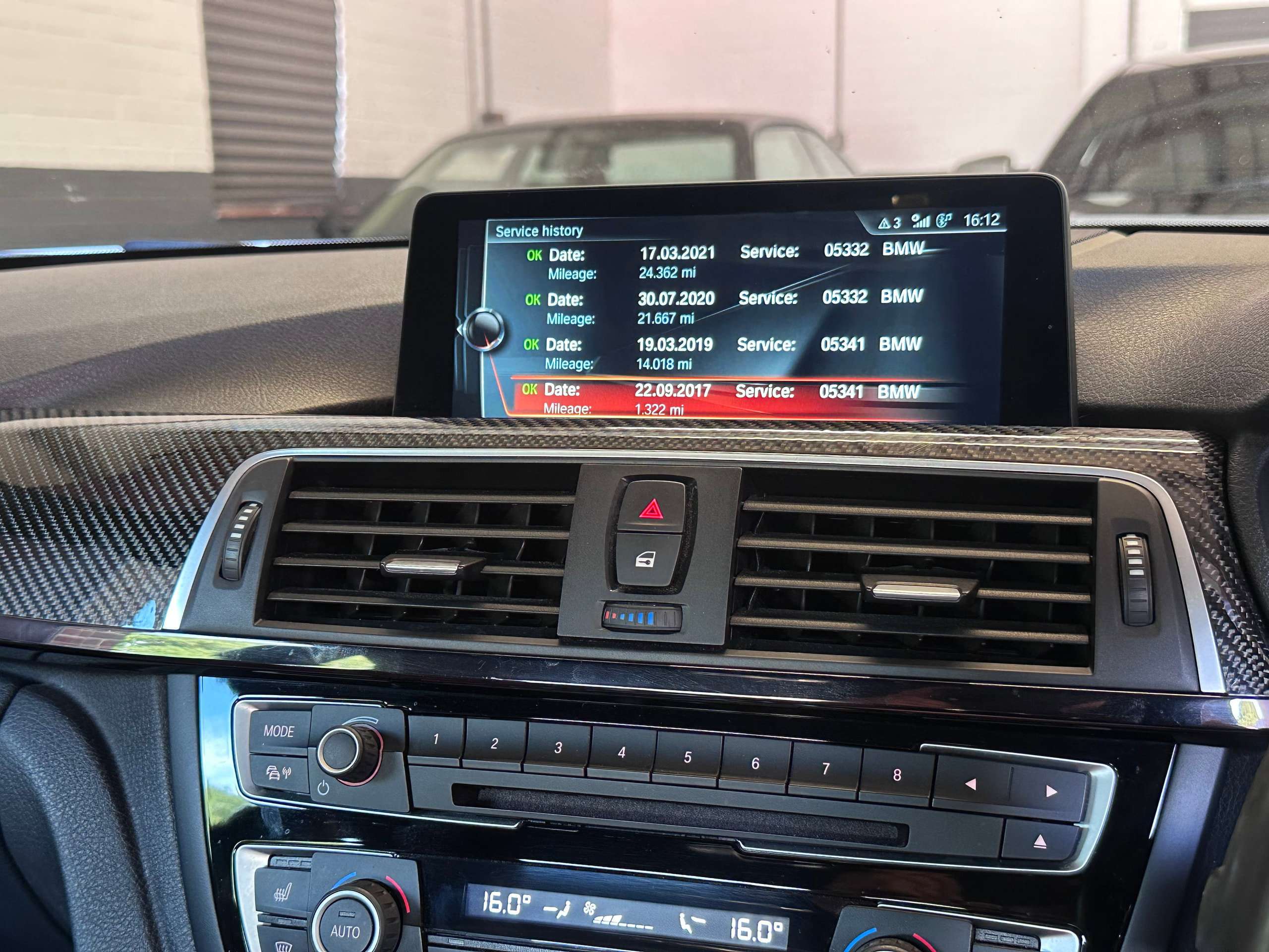 2017 BMW M4 2017 BMW M4