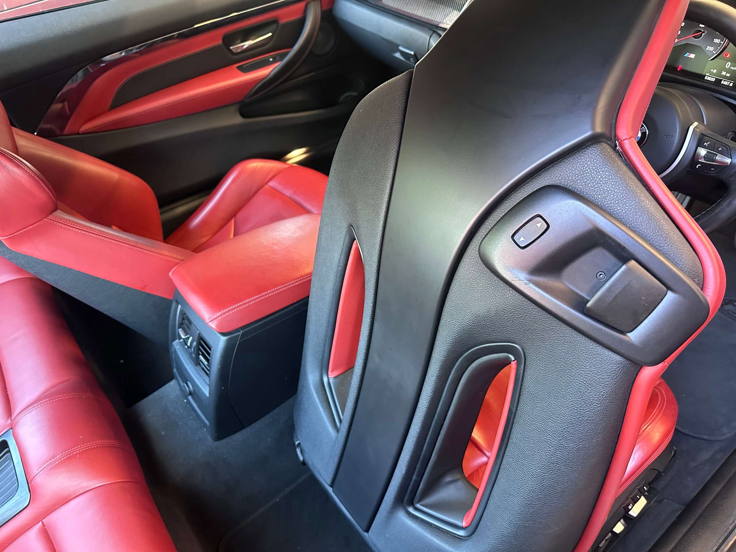 2017 BMW M4 2017 BMW M4