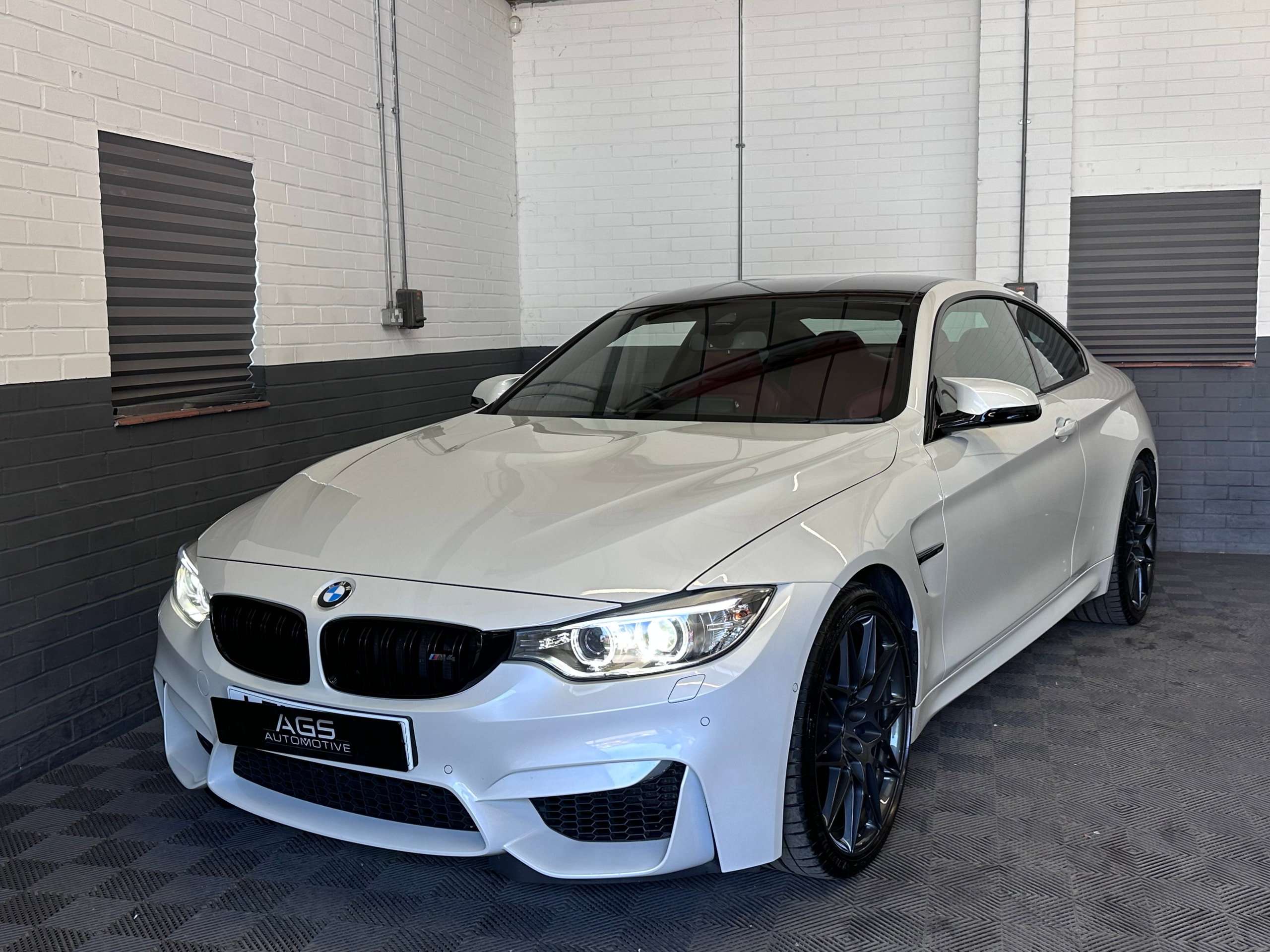 A 2017 BMW M4 3.0 BiTurbo Competition Coupe 2dr Petrol DCT Euro 6 (s/s) (450 ps) A 2017 BMW M4 3.0 BiTurbo Competition Coupe 2dr Petrol DCT Euro 6 (s/s) (450 ps)